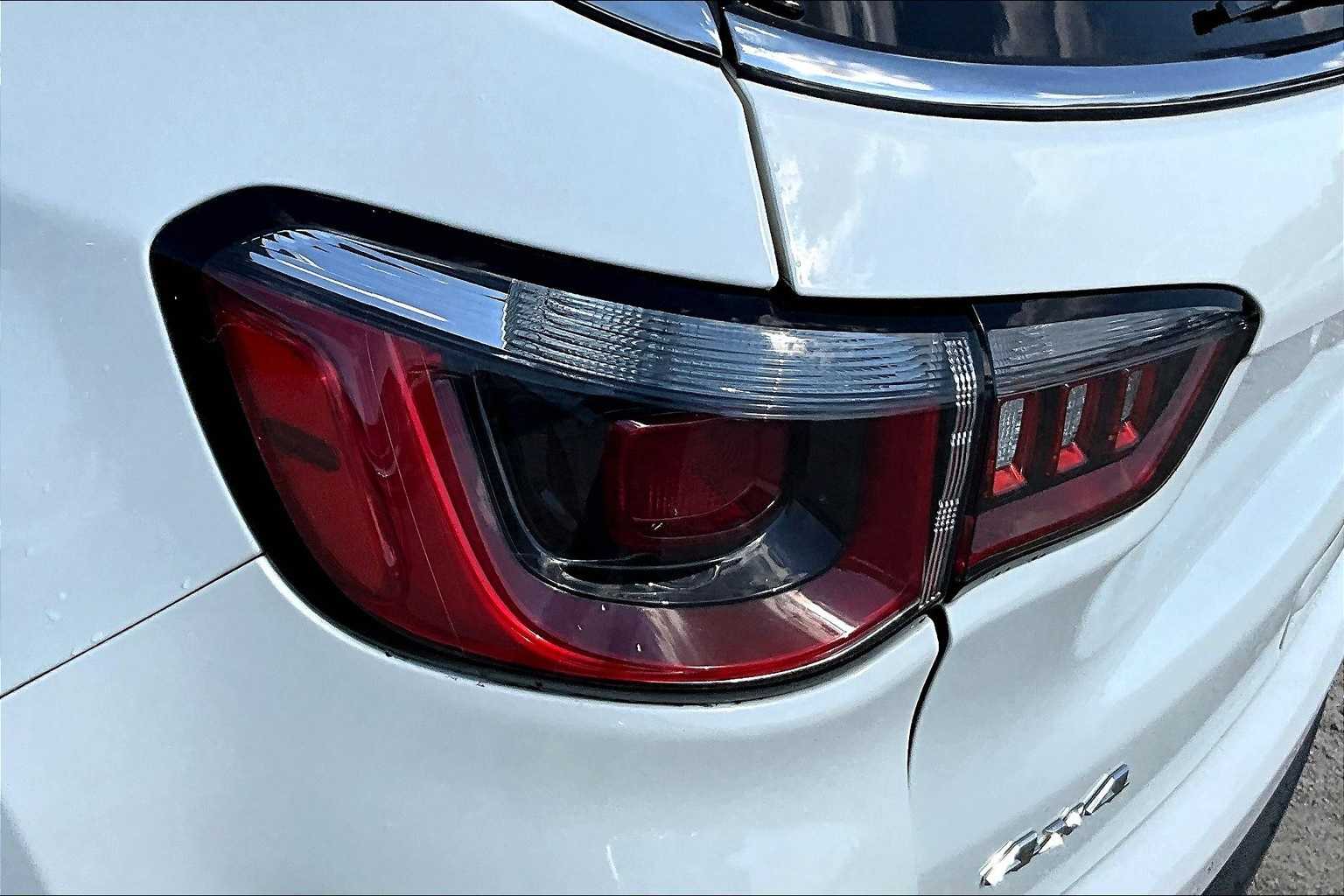 Thumbnail: 2018 Jeep Compass - 31