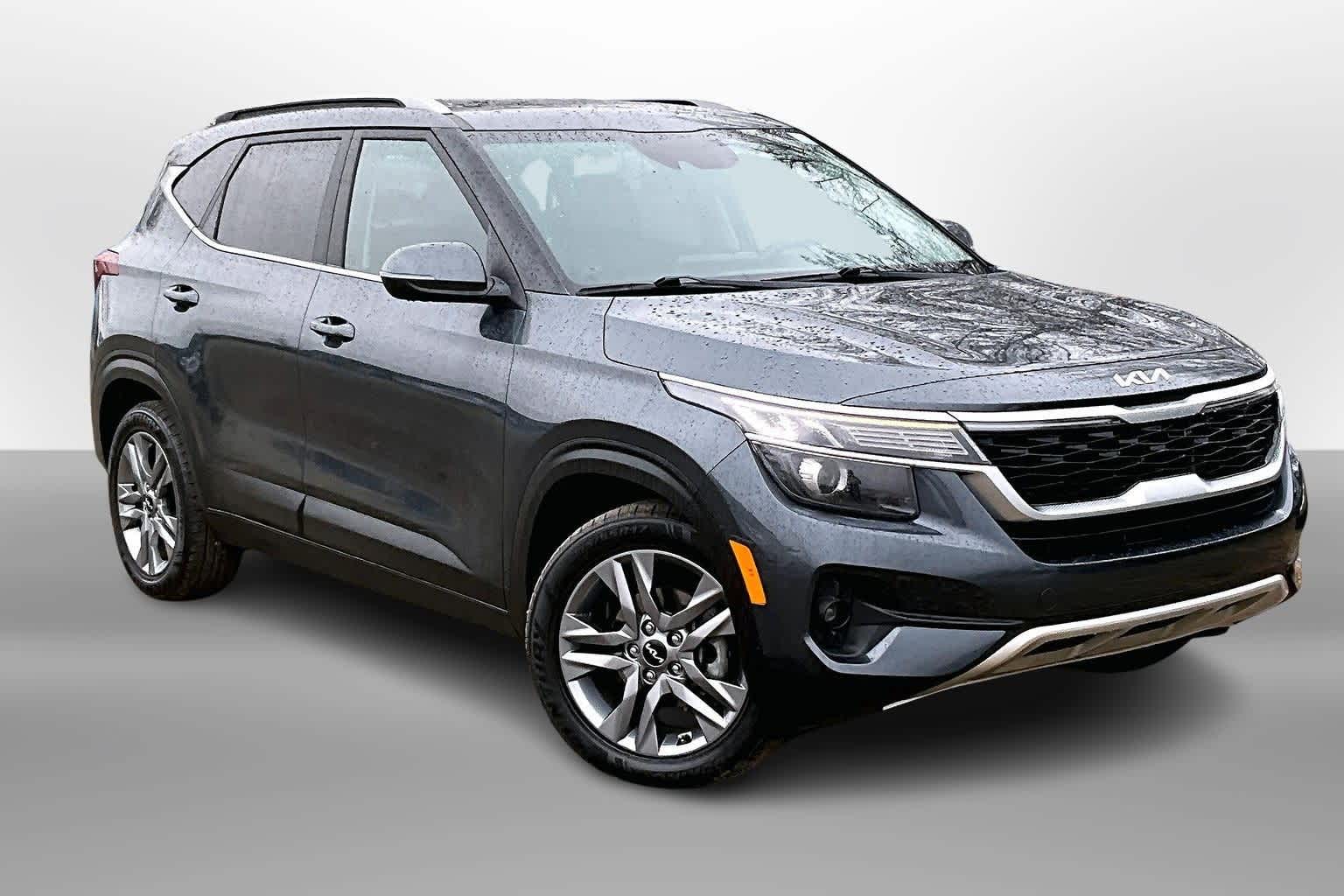 Thumbnail: 2023 Kia Seltos - 10