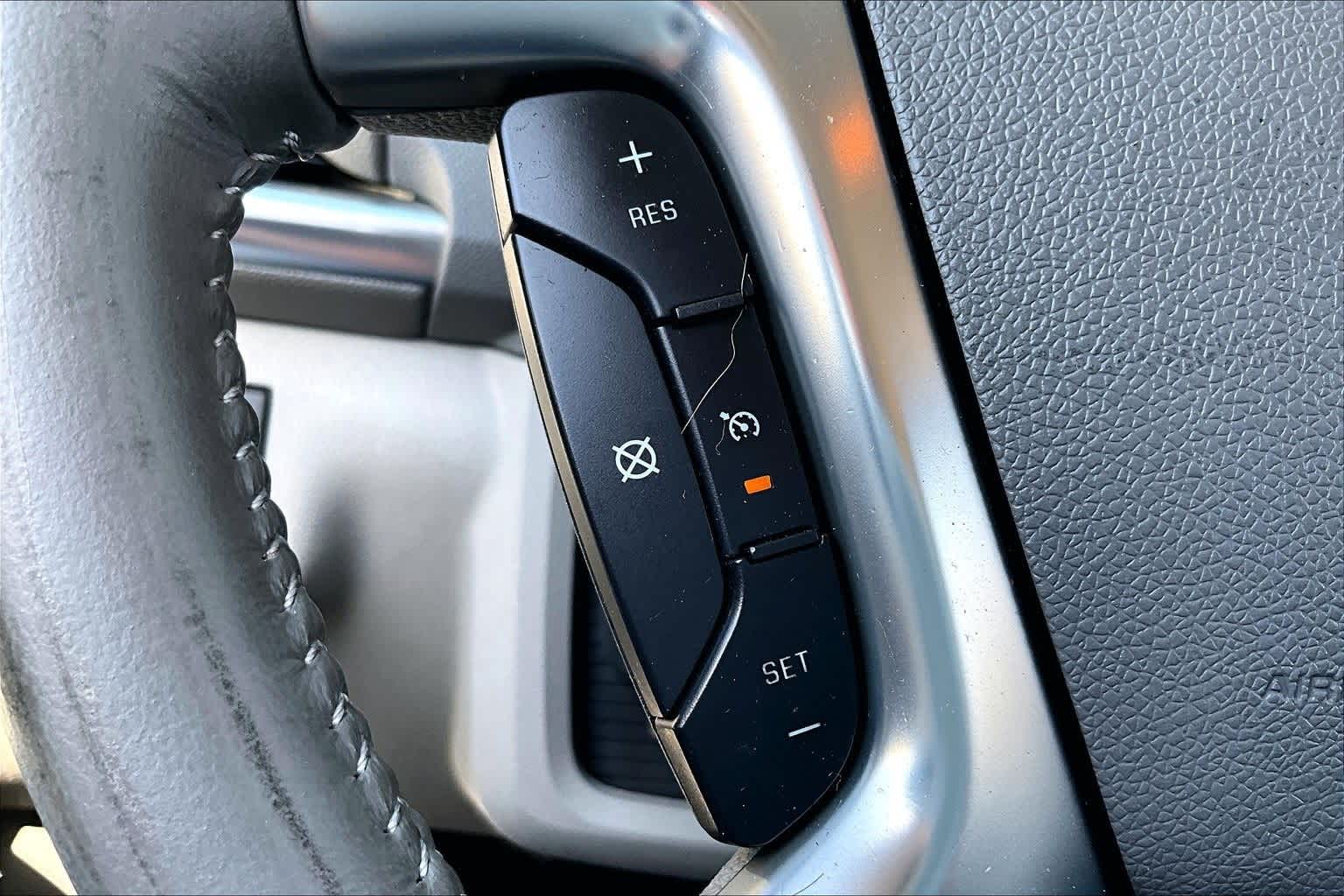 Thumbnail: 2013 GMC Acadia - 17