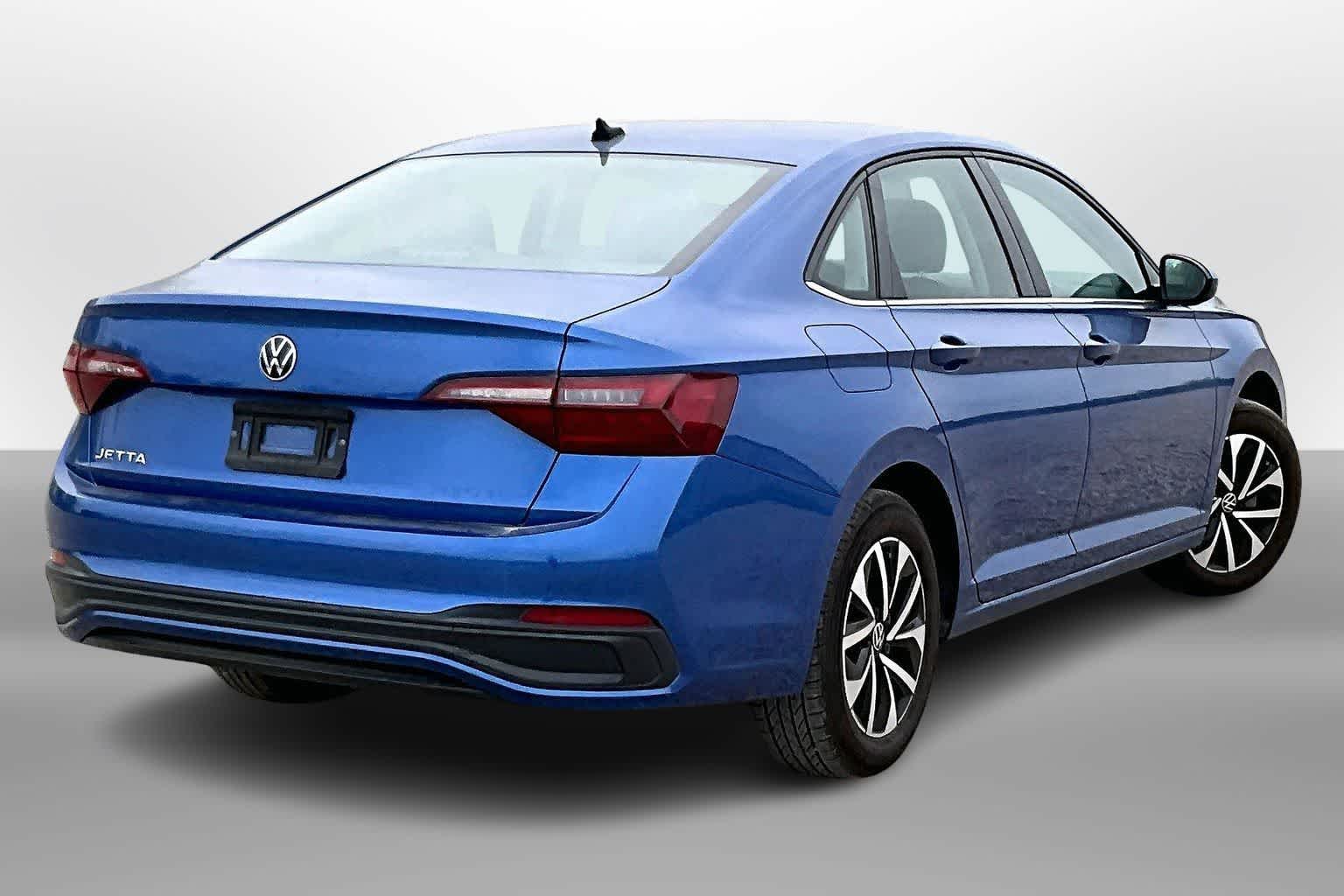 Thumbnail: 2022 Volkswagen Jetta - 2