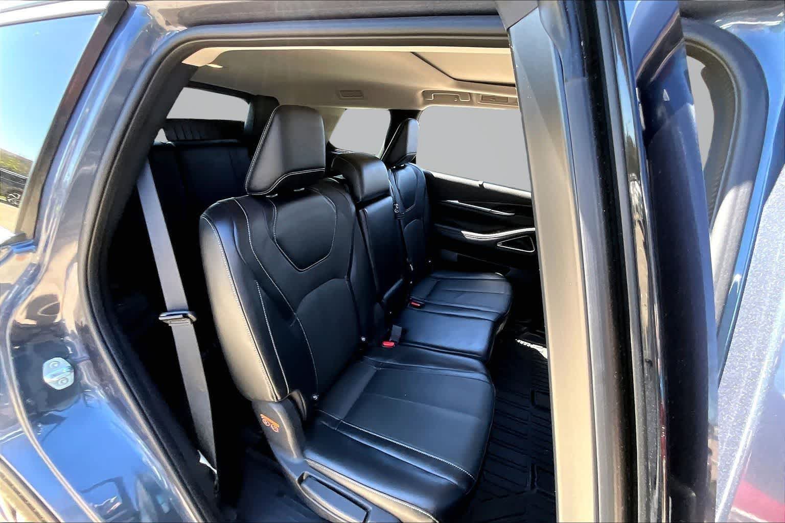 Thumbnail: 2022 INFINITI QX60 - 23