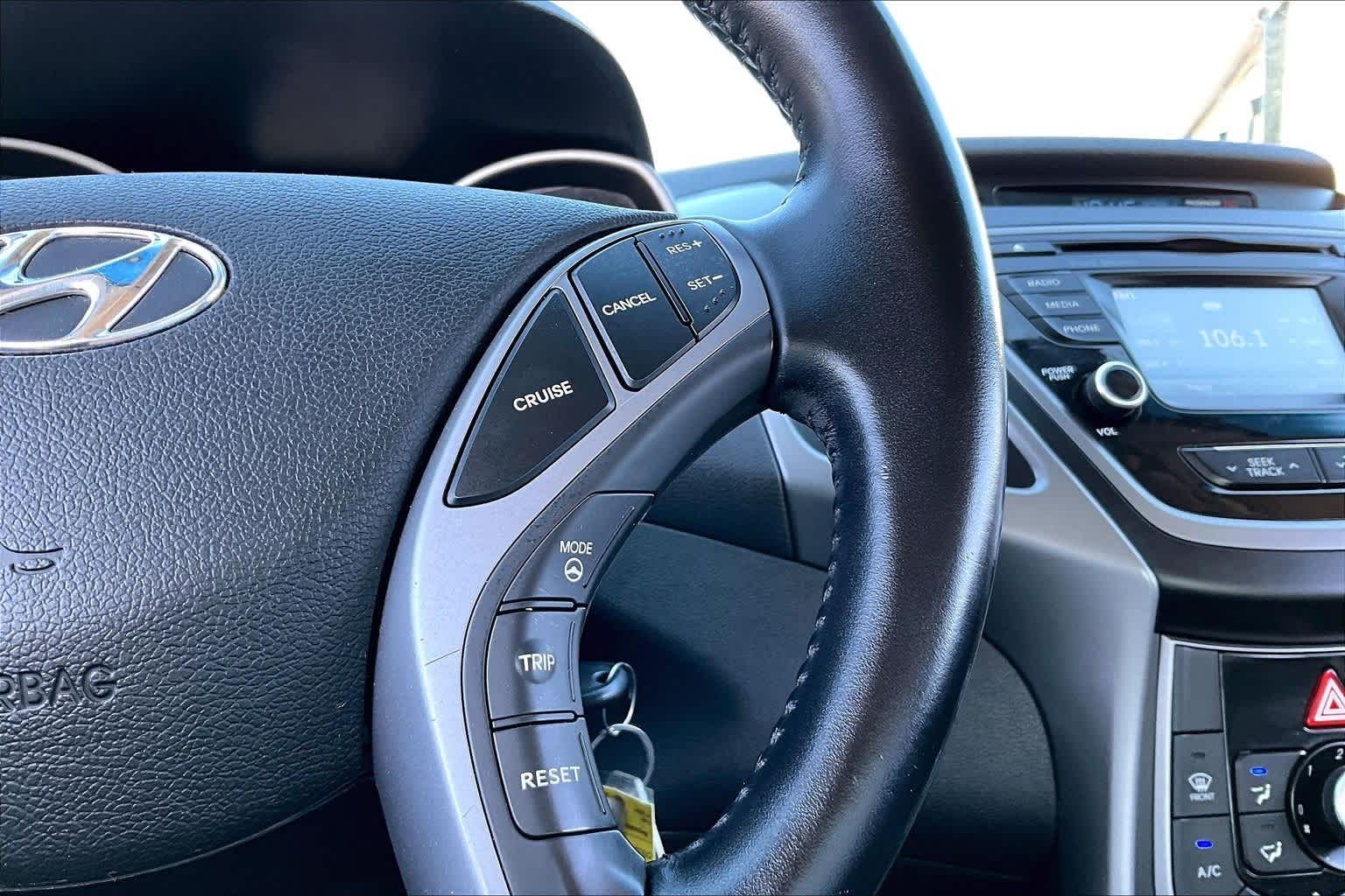 Thumbnail: 2015 Hyundai Elantra - 19