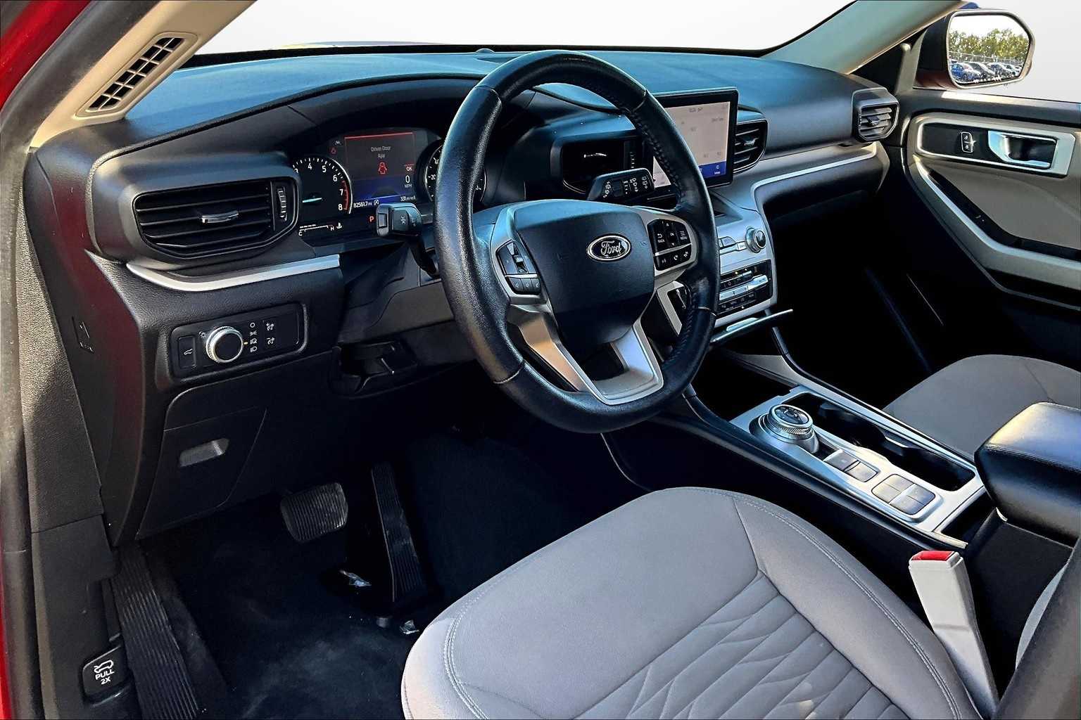 Thumbnail: 2021 Ford Explorer - 12