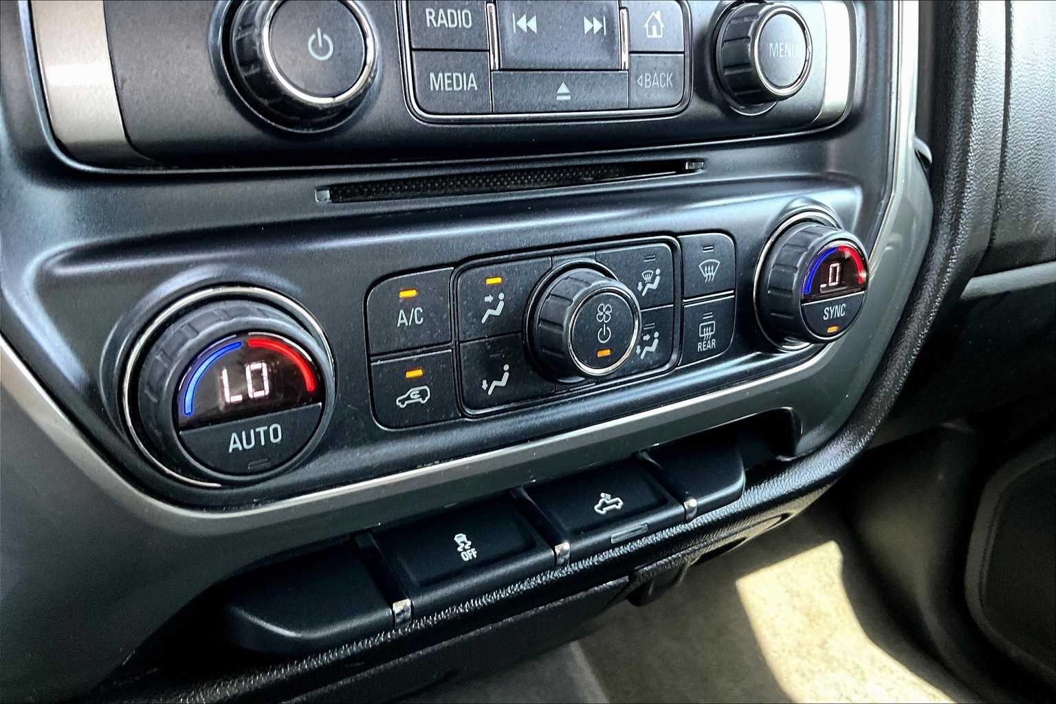 Thumbnail: 2018 Chevrolet Silverado 1500 - 23