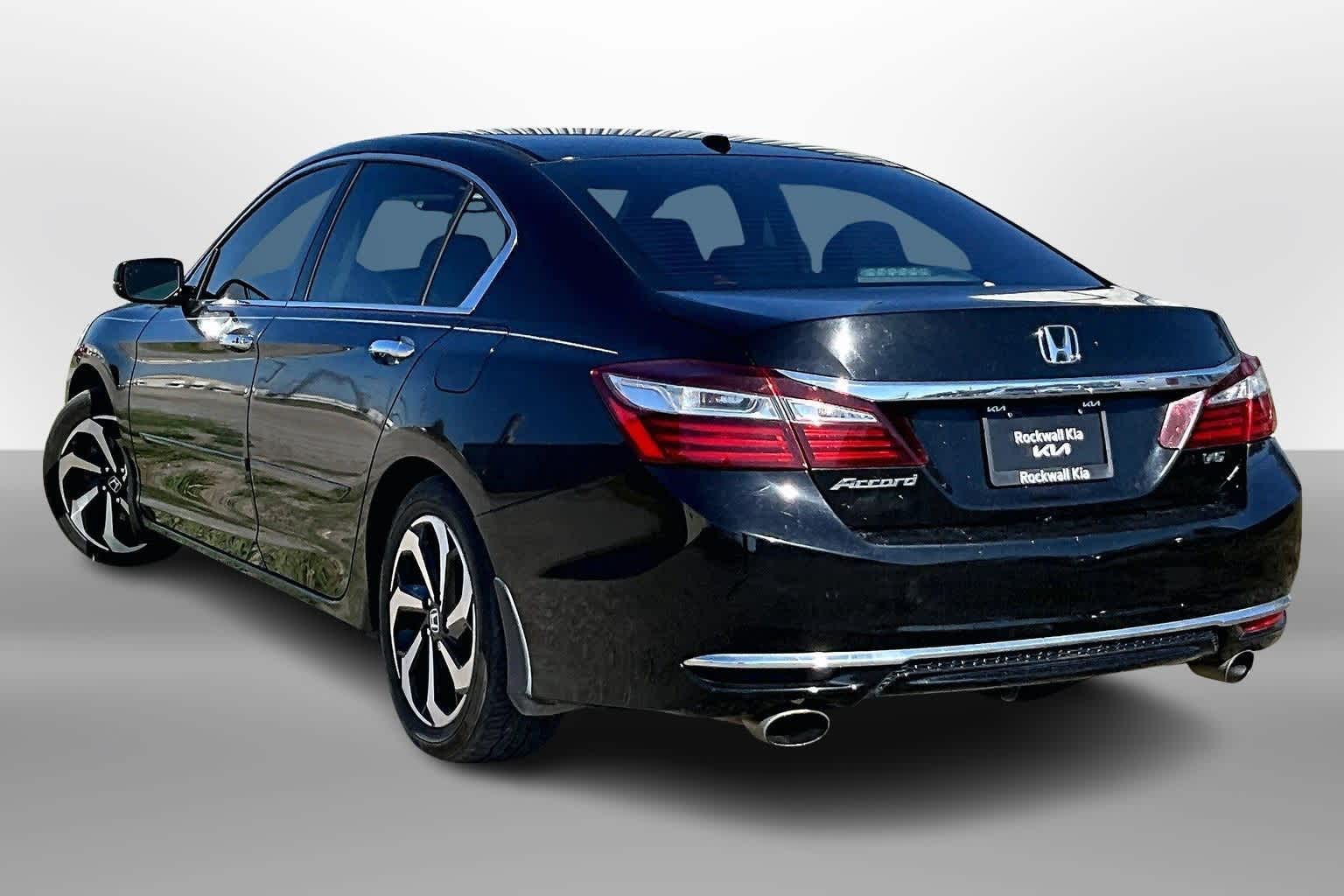 Thumbnail: 2017 Honda Accord - 10