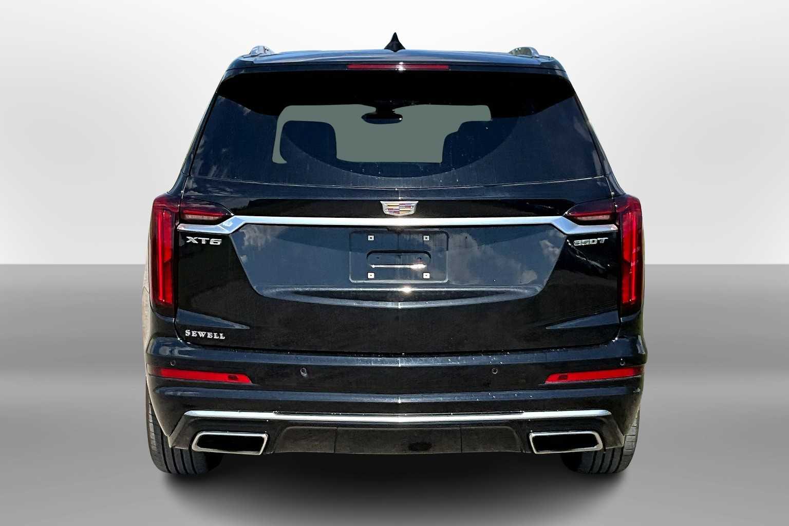 Thumbnail: 2023 Cadillac XT6 - 4