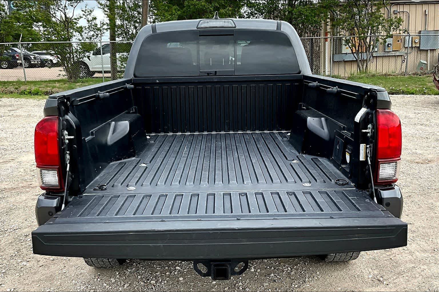 Thumbnail: 2019 Toyota Tacoma - 26