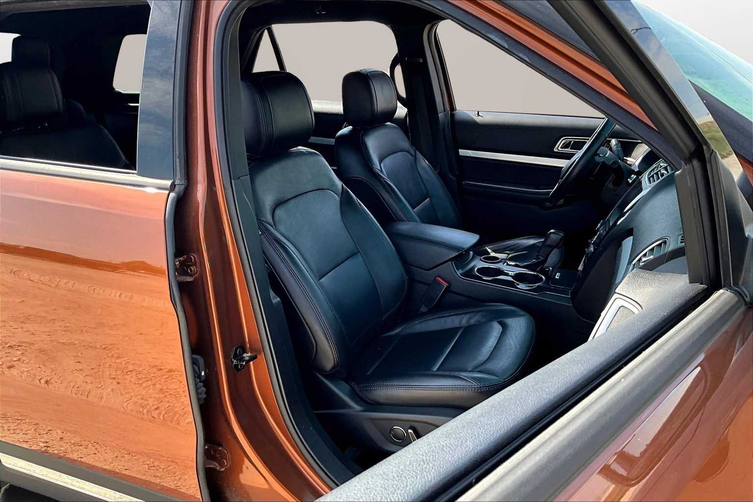 Thumbnail: 2017 Ford Explorer - 7
