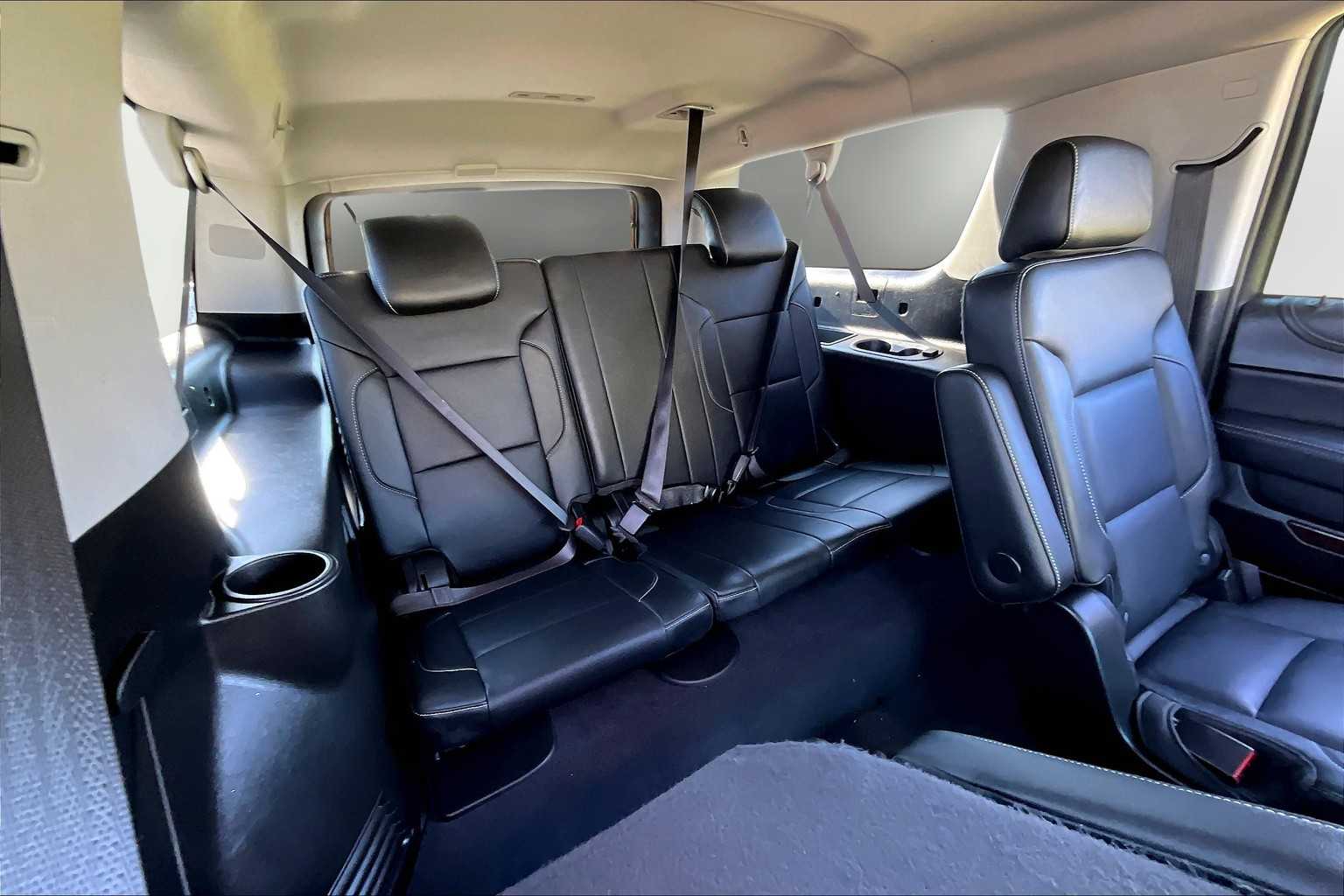 Thumbnail: 2020 GMC Yukon XL - 29