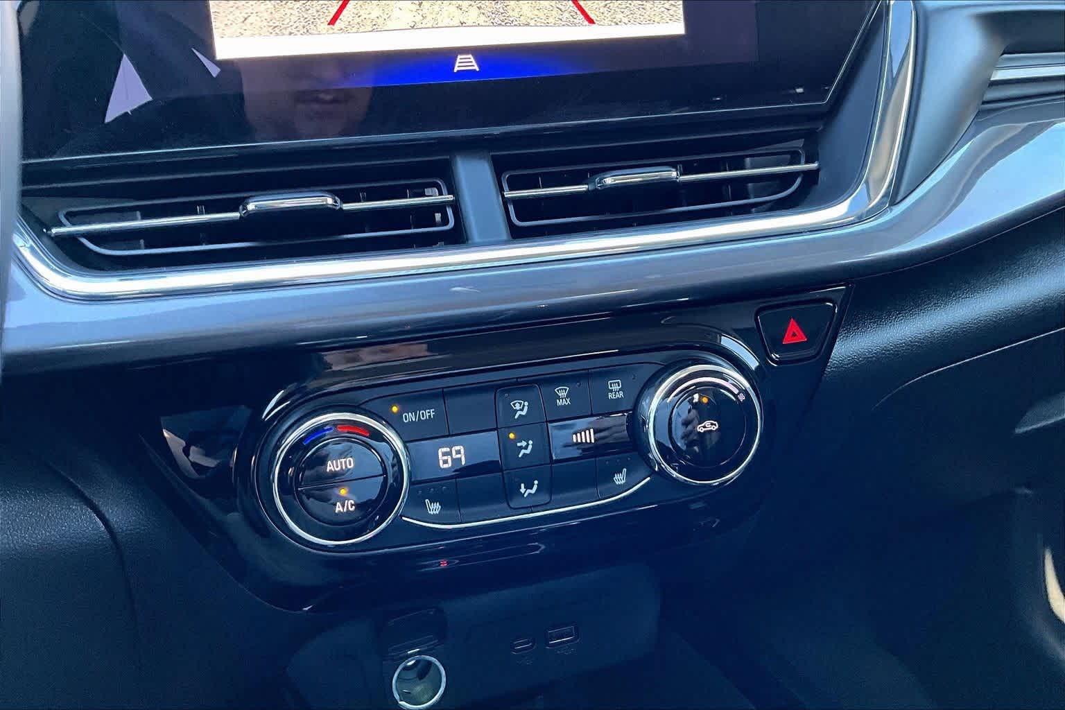 Thumbnail: 2025 Chevrolet Trax - 25