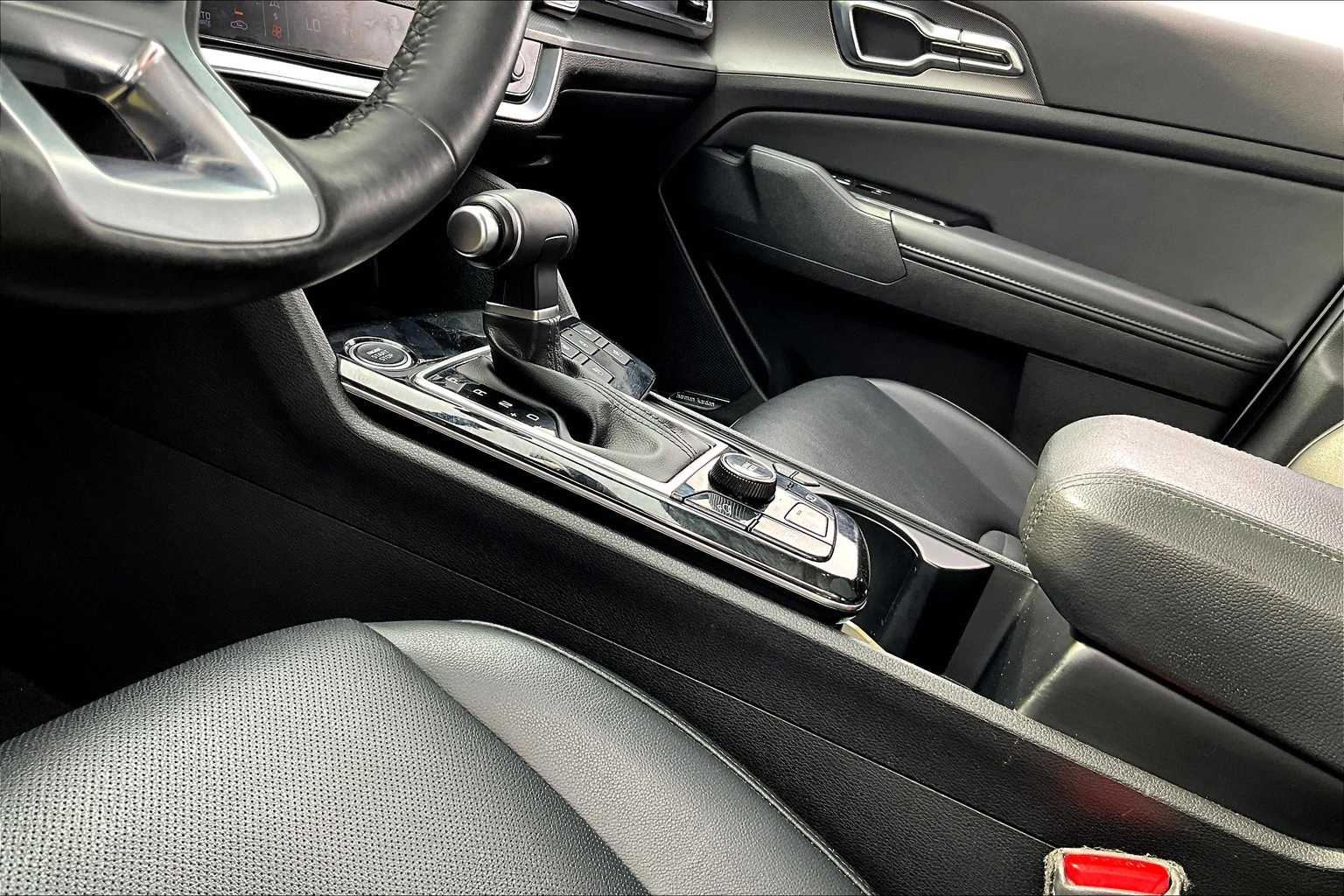 Thumbnail: 2023 Kia Sportage - 13