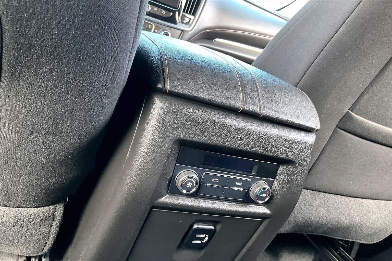 Thumbnail: 2018 Chevrolet Traverse - 22