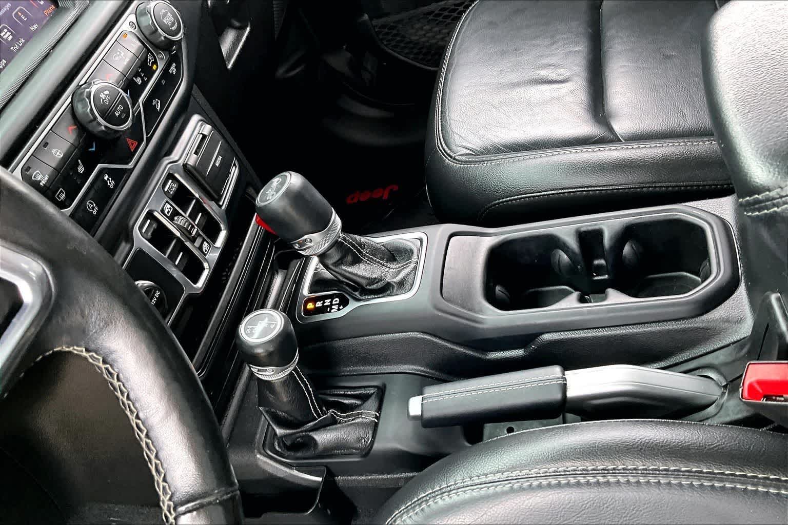 Thumbnail: 2019 Jeep Wrangler - 13