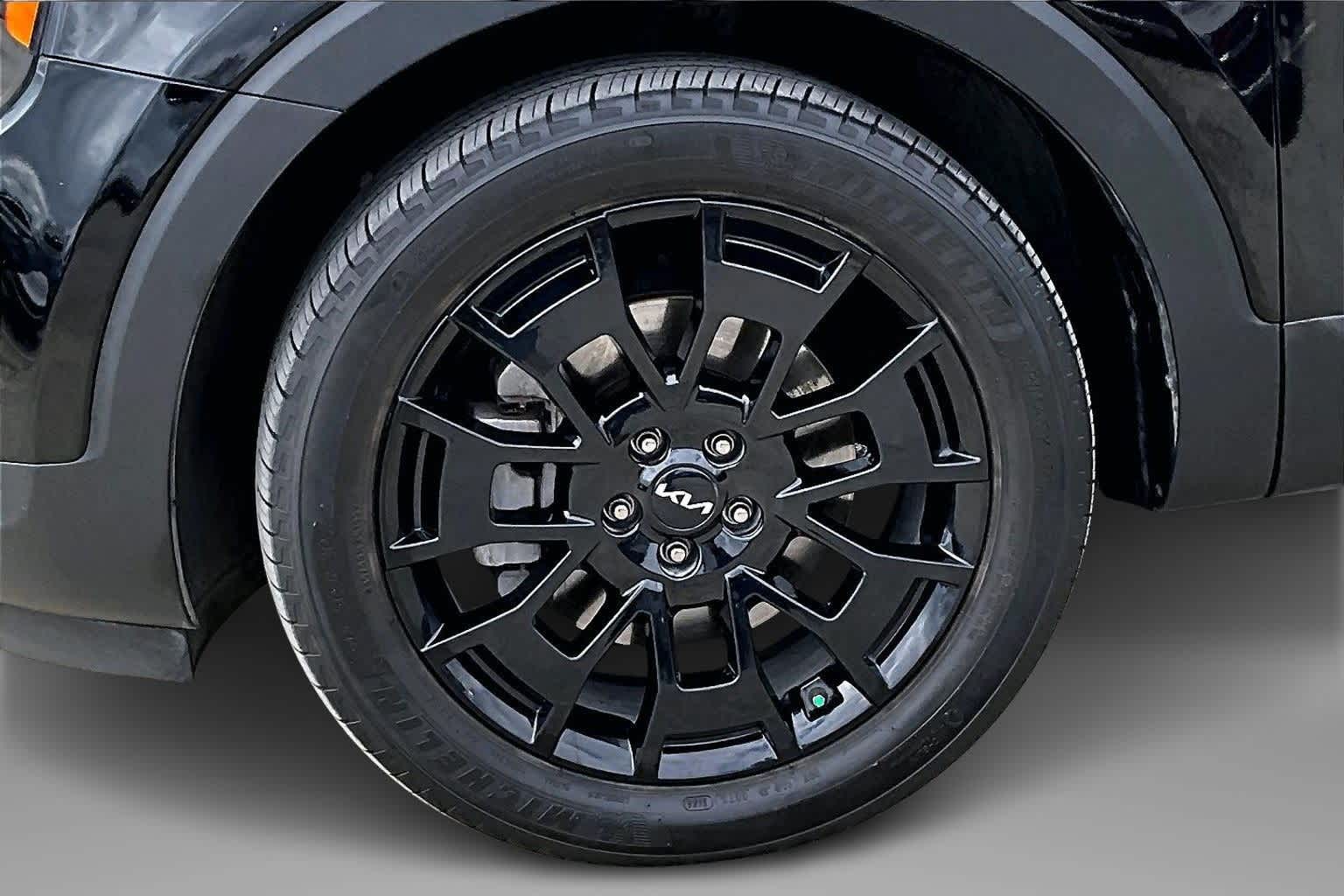 Thumbnail: 2022 Kia Telluride - 8