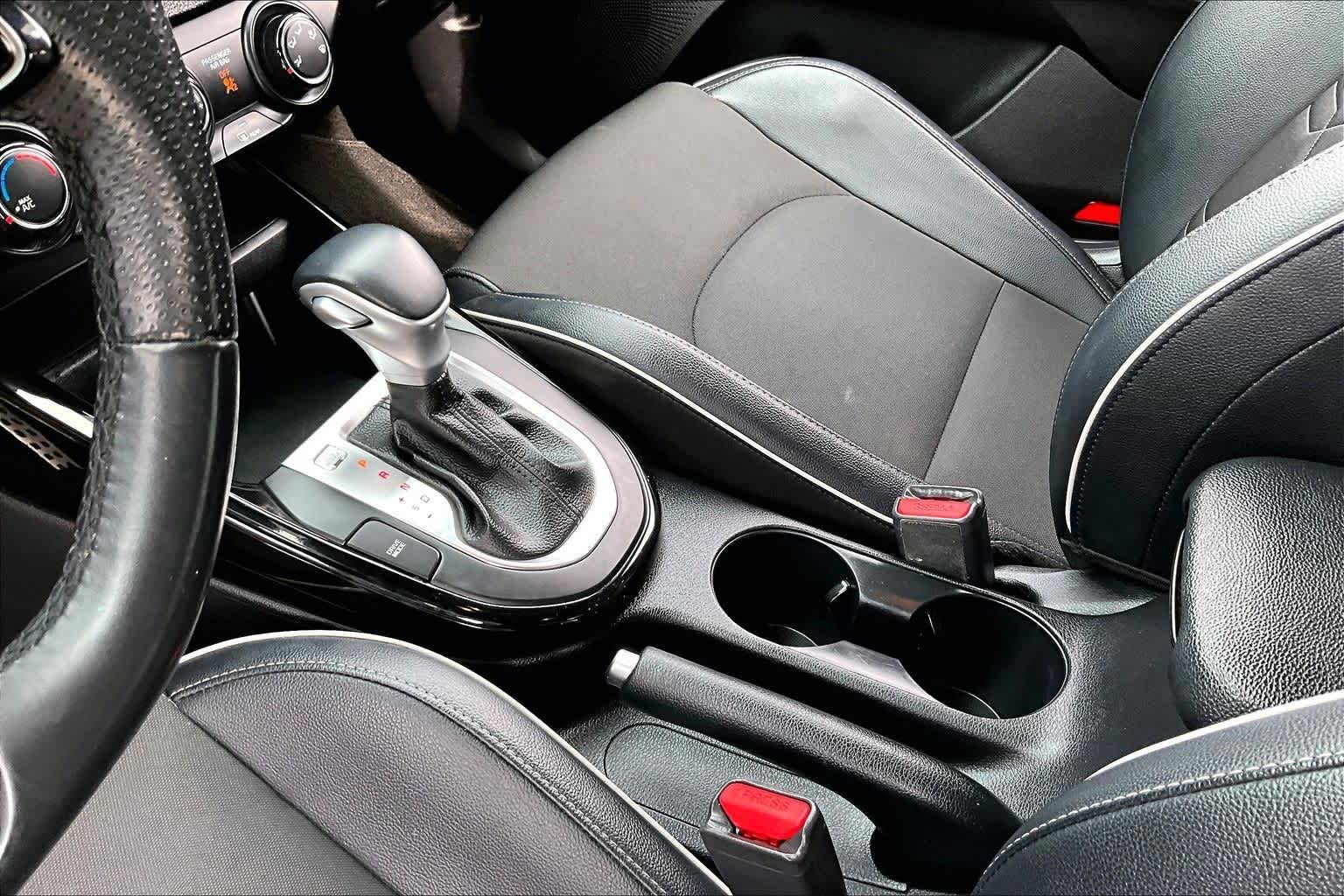 Thumbnail: 2021 Kia Forte - 13