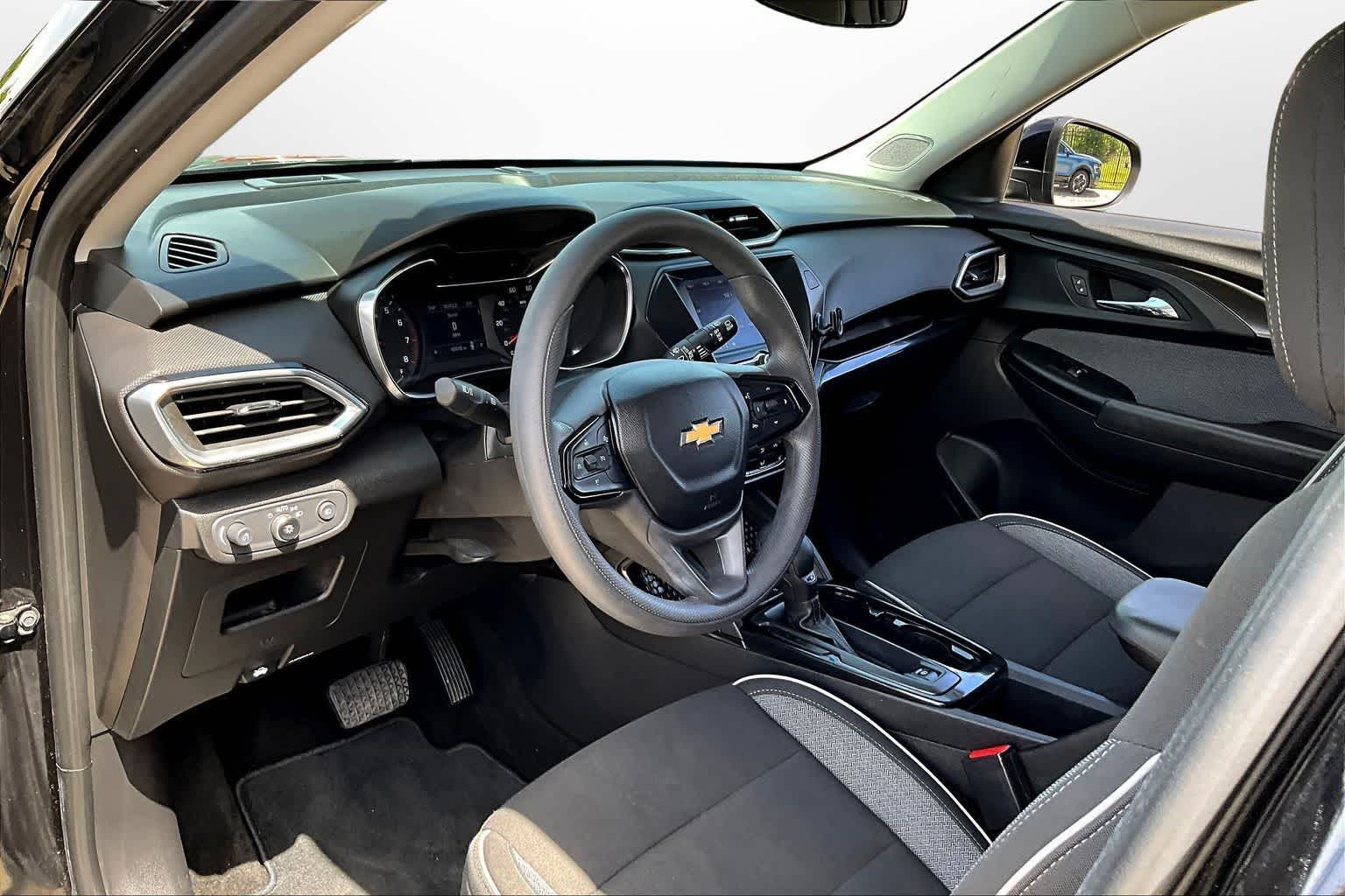 Thumbnail: 2022 Chevrolet TrailBlazer - 12