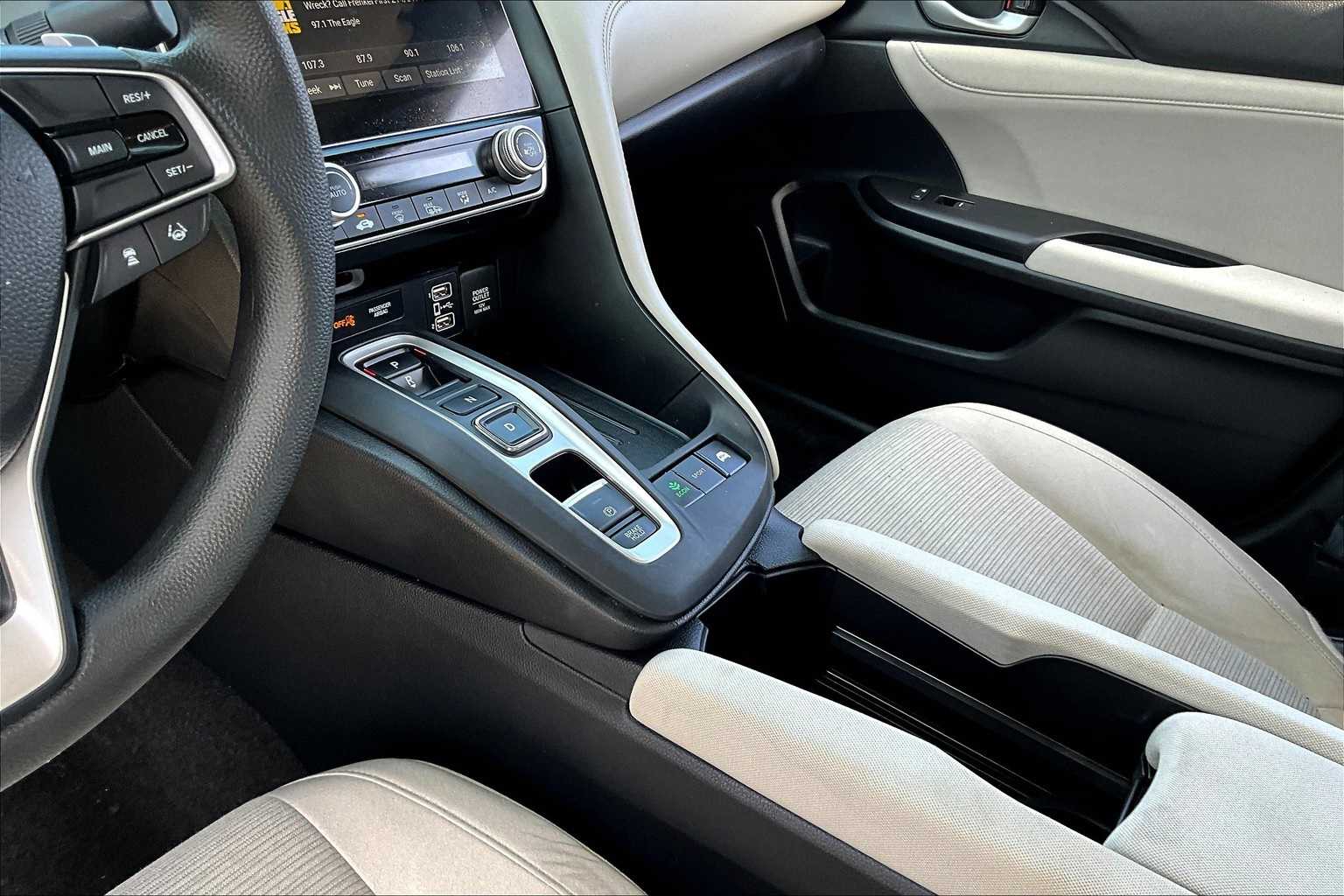 Thumbnail: 2019 Honda Insight - 13