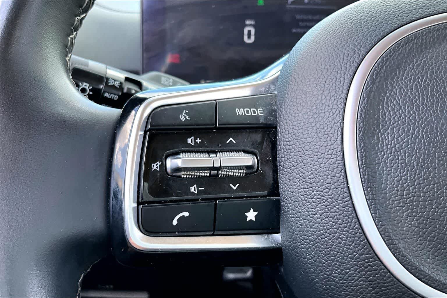 Thumbnail: 2024 Kia Sorento - 16