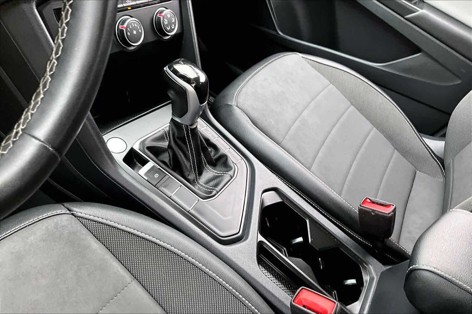 Thumbnail: 2022 Volkswagen Taos - 13