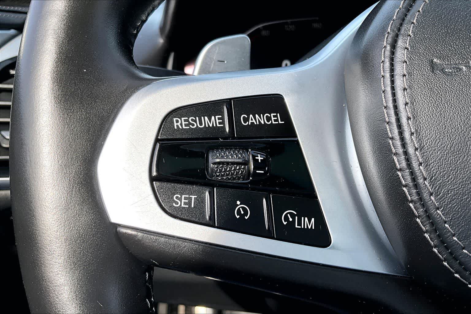 Thumbnail: 2022 BMW 8 Series - 17