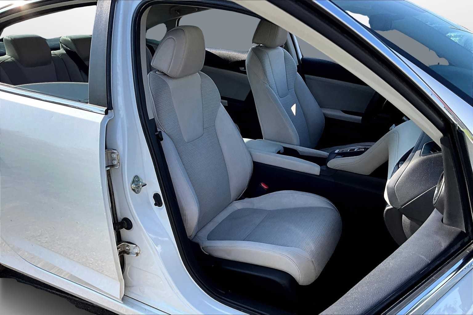 Thumbnail: 2021 Honda Insight - 7