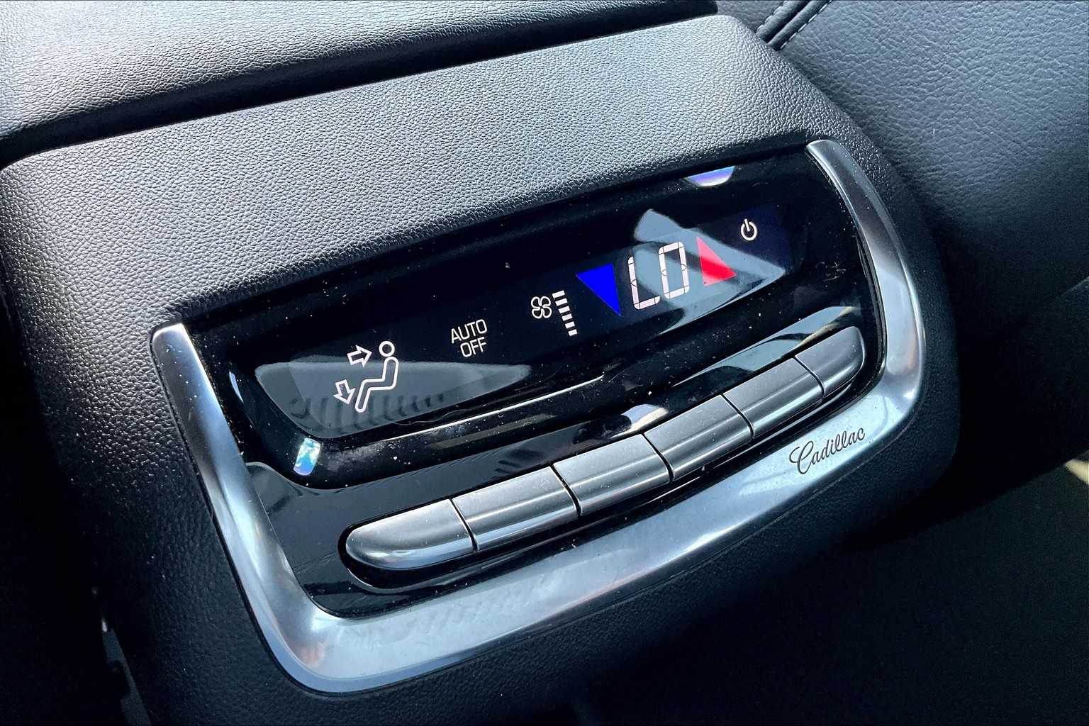 Thumbnail: 2023 Cadillac XT6 - 23