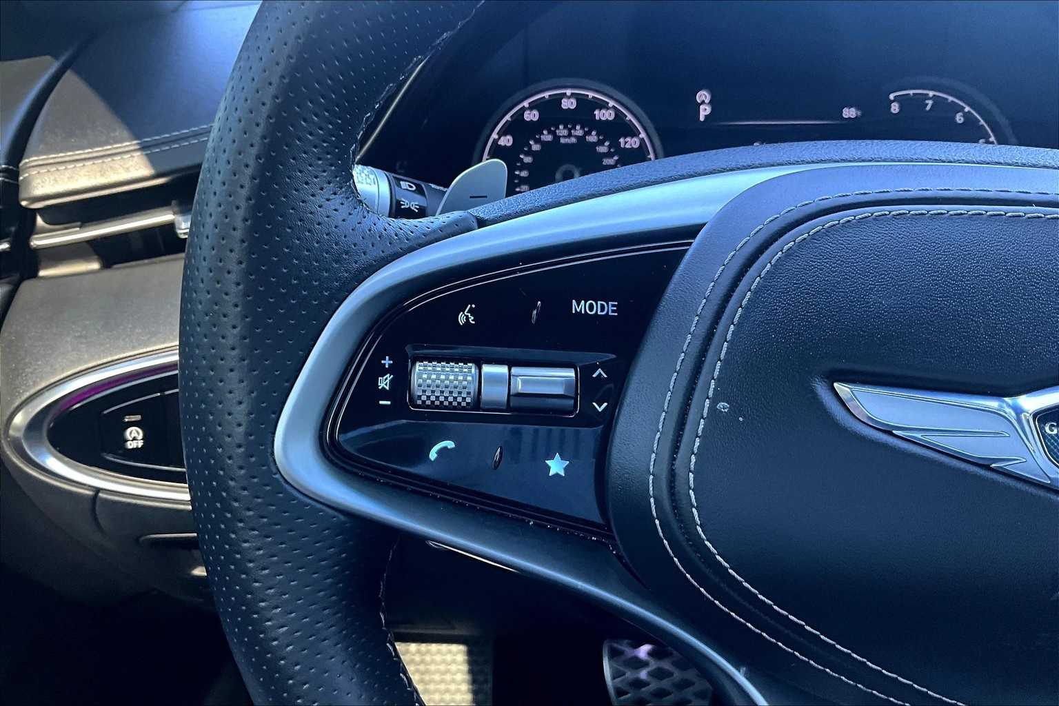 Thumbnail: 2022 Genesis GV70 - 19