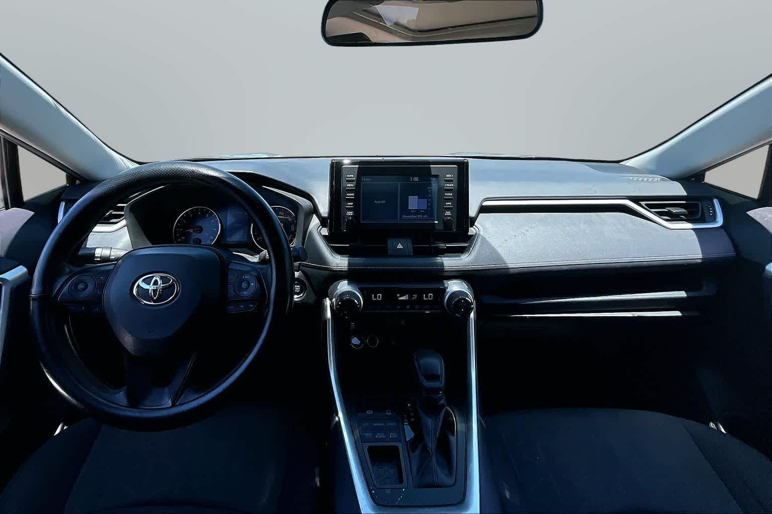 Thumbnail: 2019 Toyota RAV4 - 11
