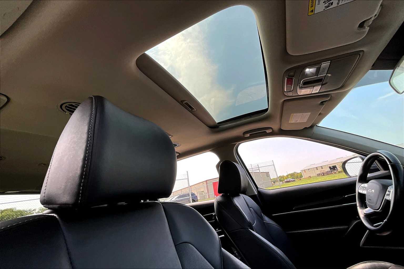 Thumbnail: 2023 Kia Telluride - 16
