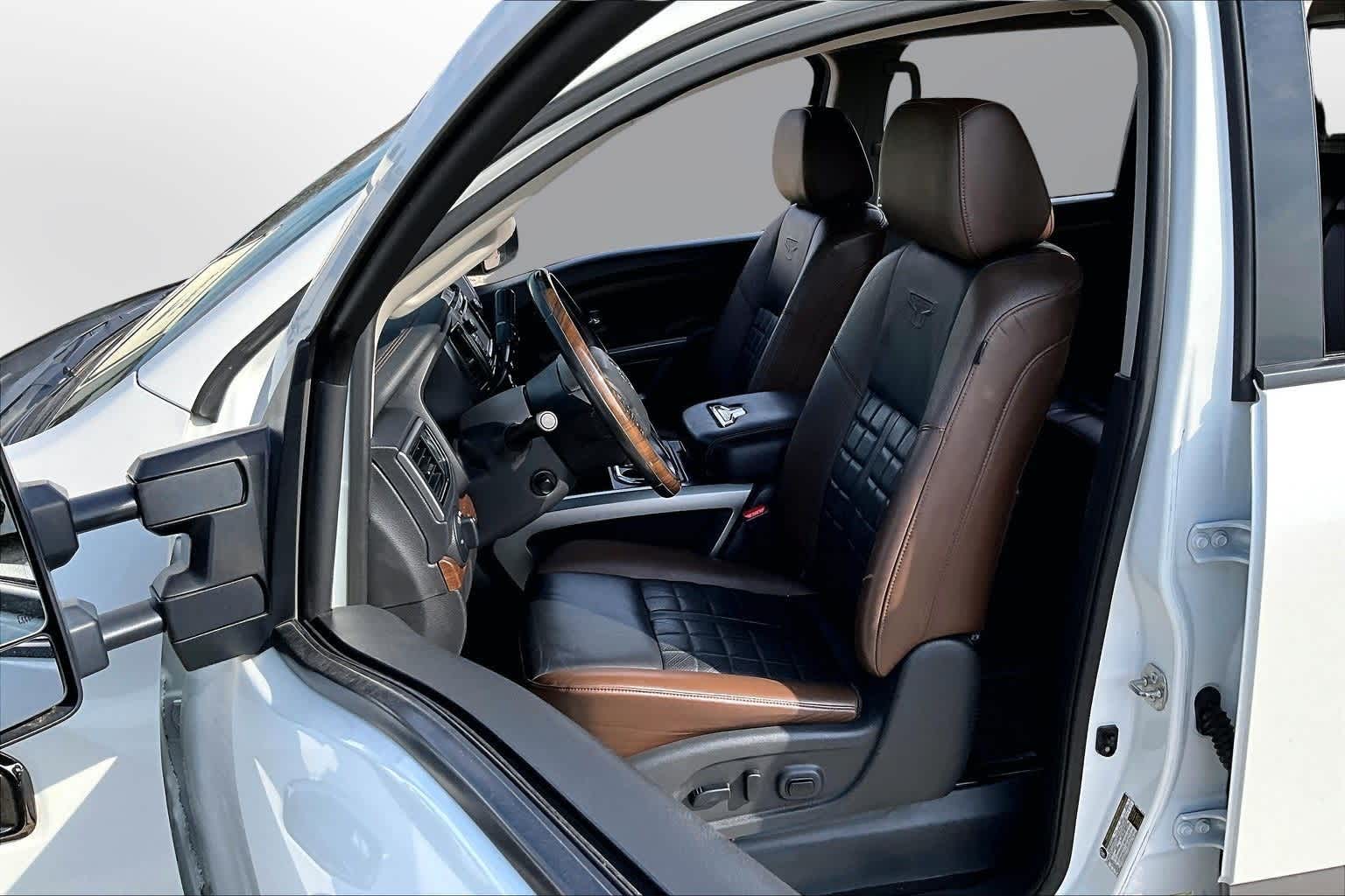 Thumbnail: 2018 Nissan Titan - 25