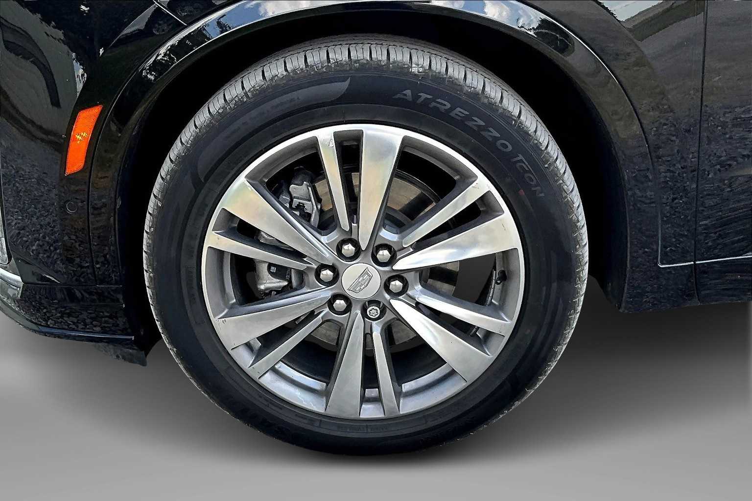Thumbnail: 2021 Cadillac XT6 - 8