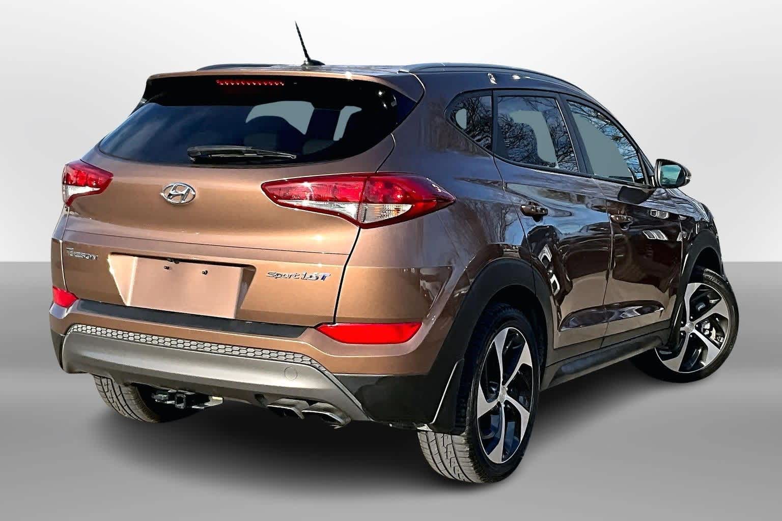 Thumbnail: 2016 Hyundai Tucson - 2