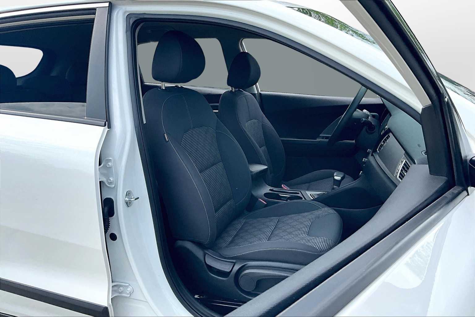 Thumbnail: 2019 Kia Niro - 7