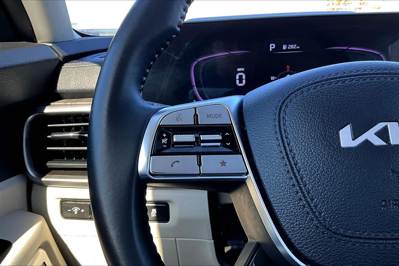 Thumbnail: 2024 Kia Telluride - 19