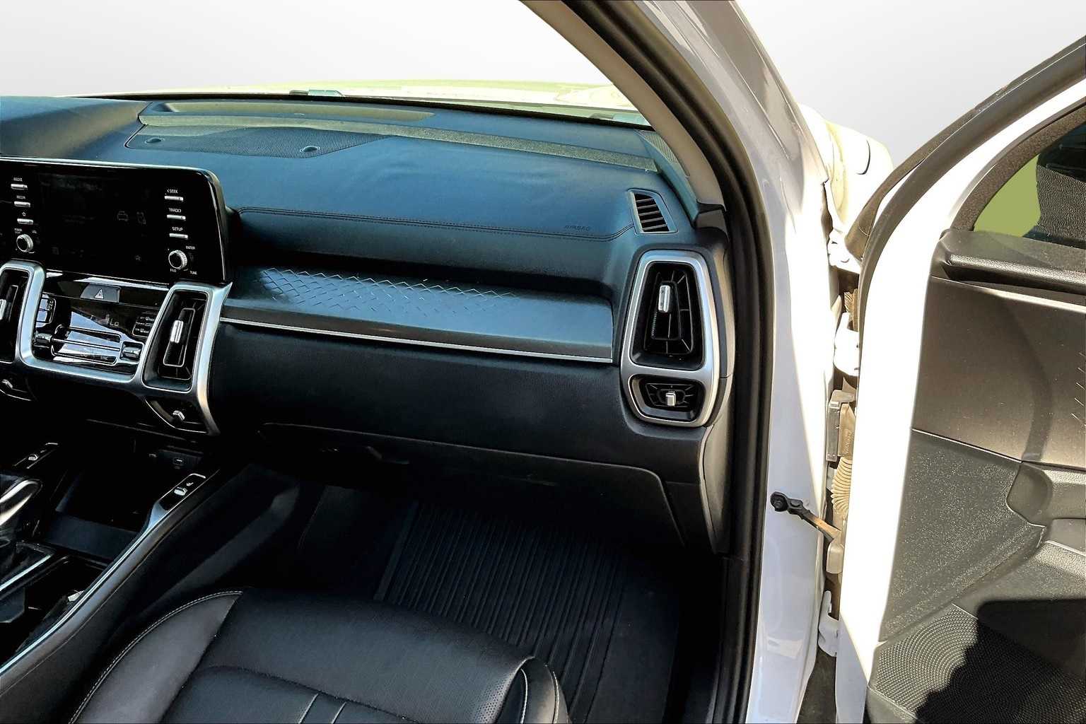 Thumbnail: 2021 Kia Sorento - 15