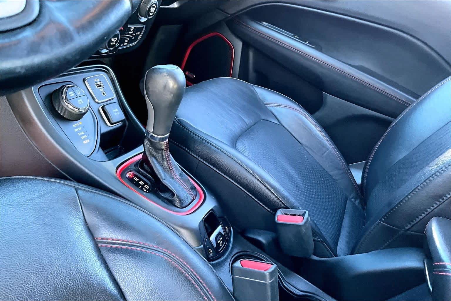 Thumbnail: 2018 Jeep Compass - 12