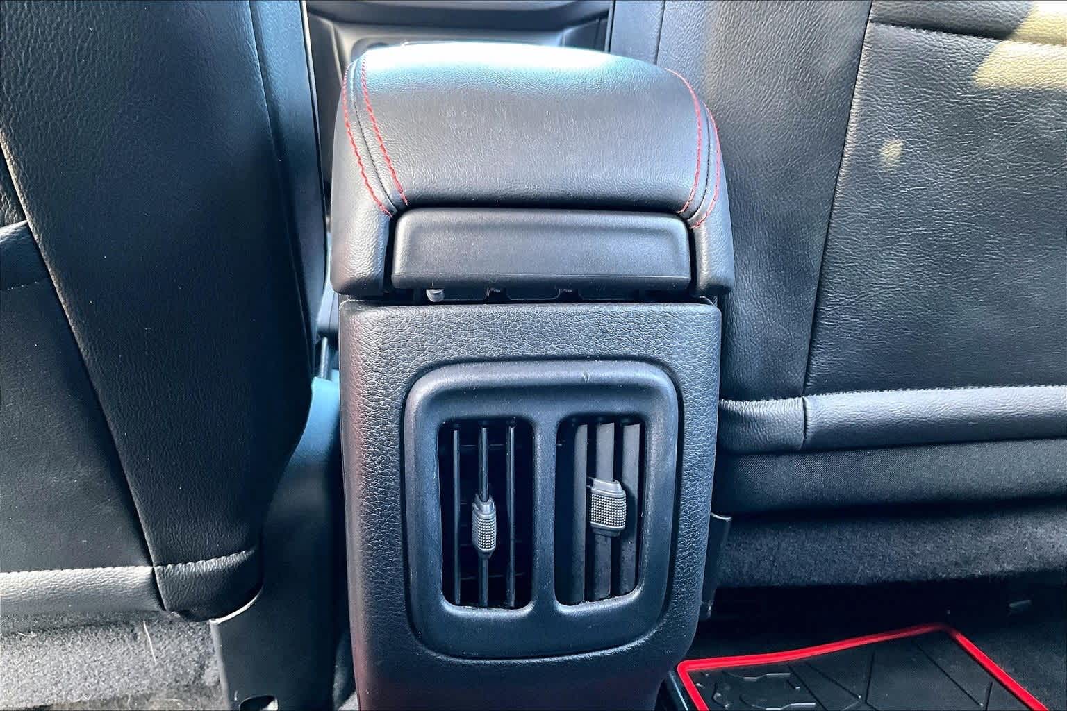 Thumbnail: 2018 Jeep Compass - 21