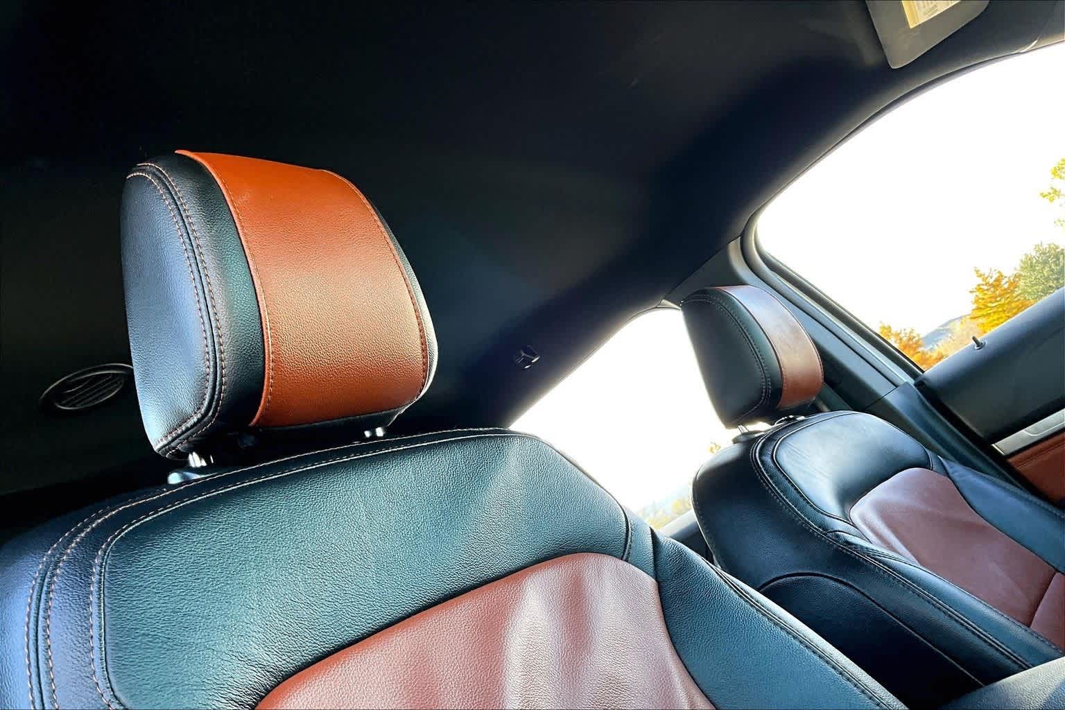 Thumbnail: 2019 Ford Explorer - 16