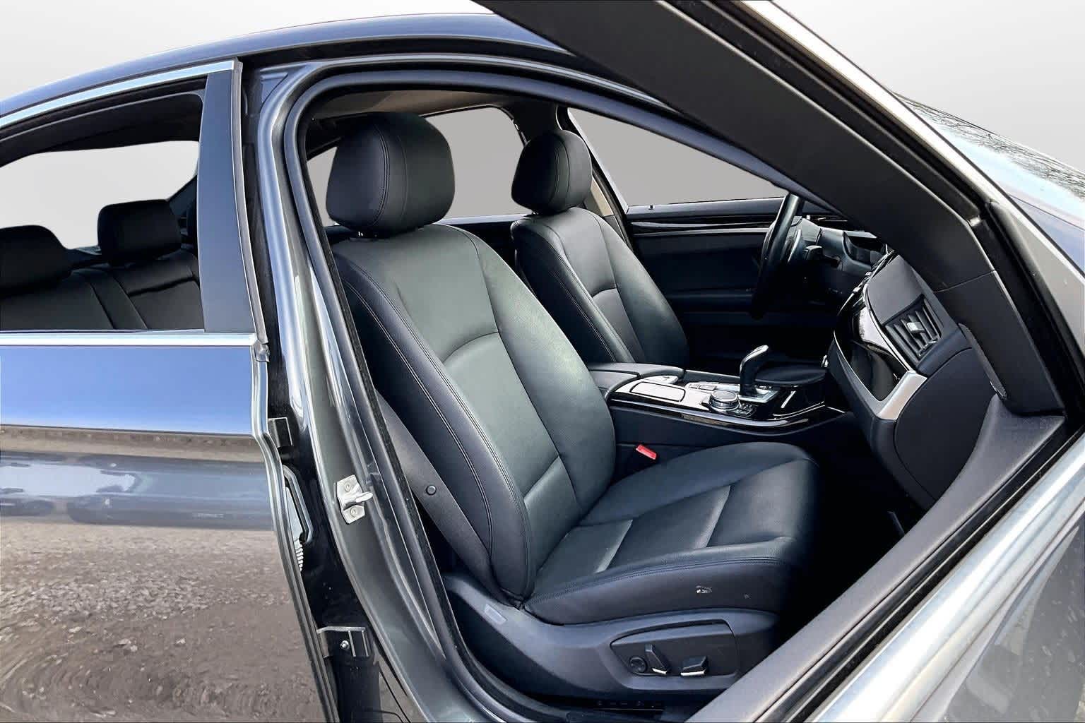 Thumbnail: 2016 BMW 5 Series - 7