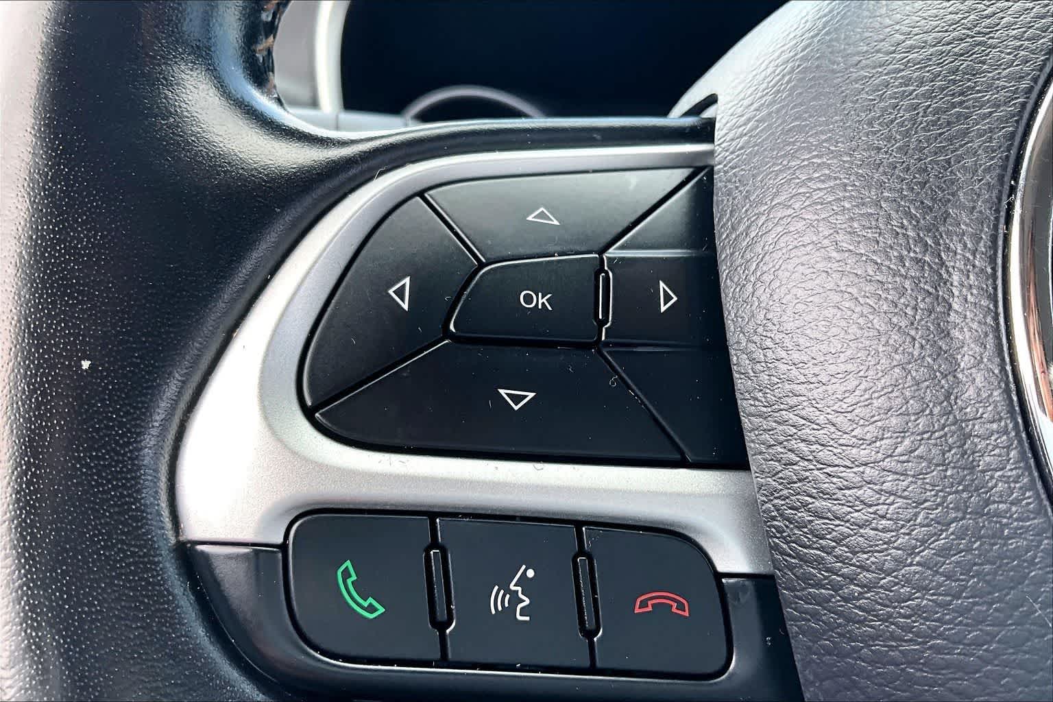 Thumbnail: 2021 Jeep Compass - 17