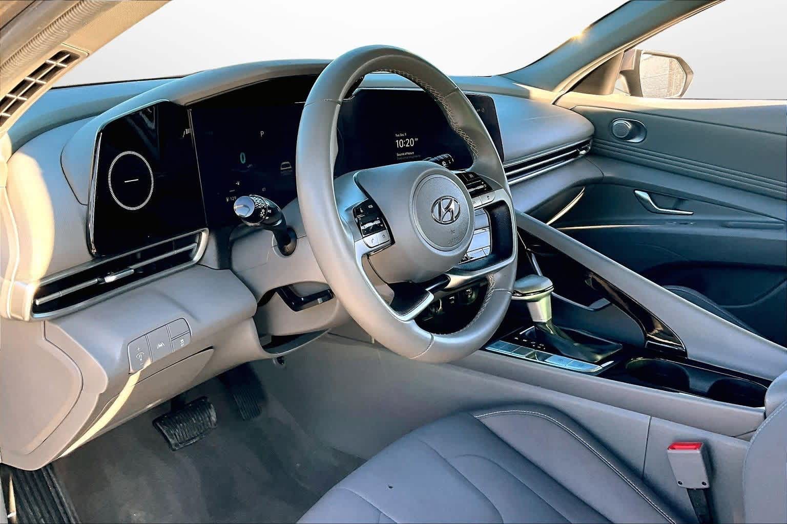 Thumbnail: 2023 Hyundai Elantra - 12