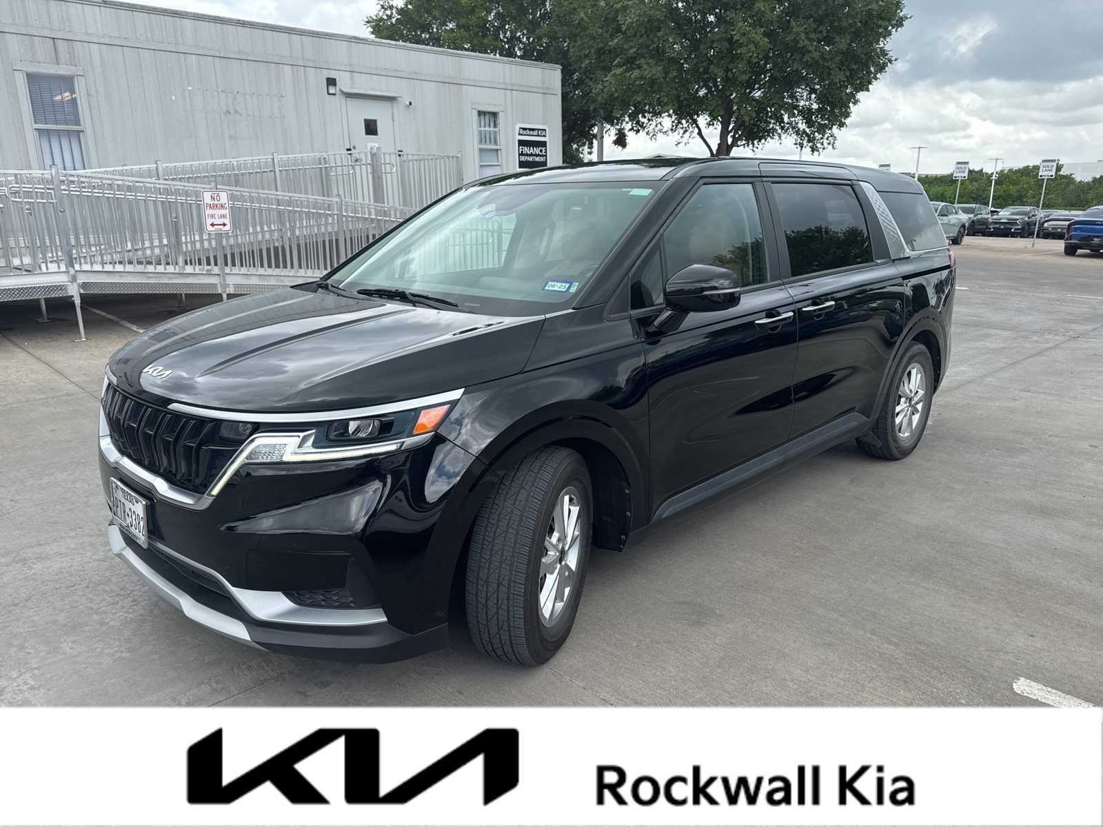 Thumbnail: 2022 Kia Carnival - 1