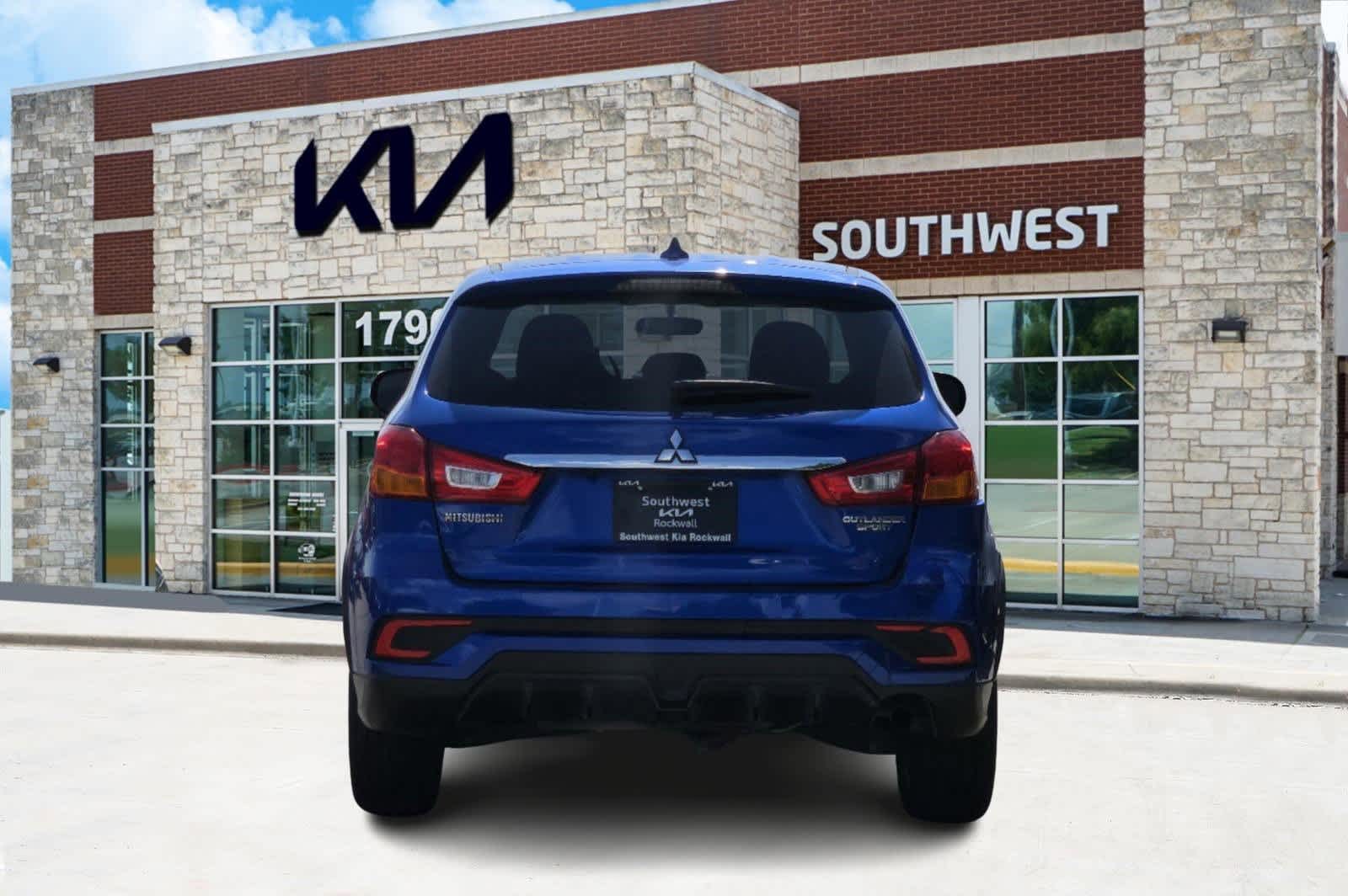 Thumbnail: 2019 Mitsubishi Outlander Sport - 5