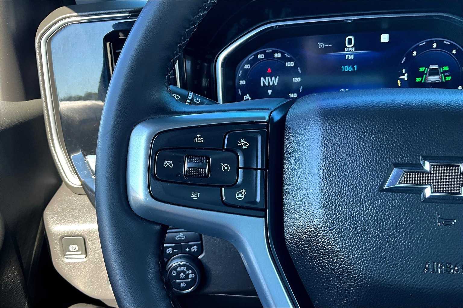 Thumbnail: 2023 Chevrolet Silverado 1500 - 19