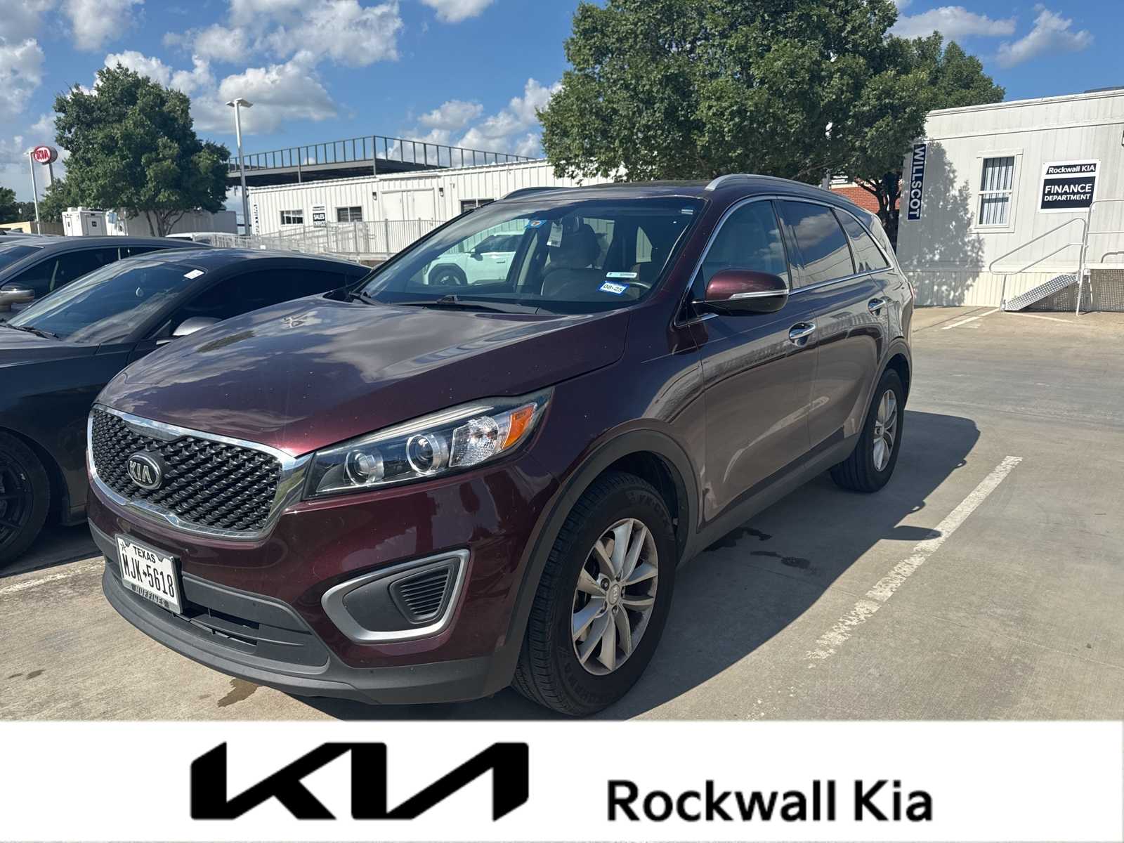 Thumbnail: 2017 Kia Sorento - 1