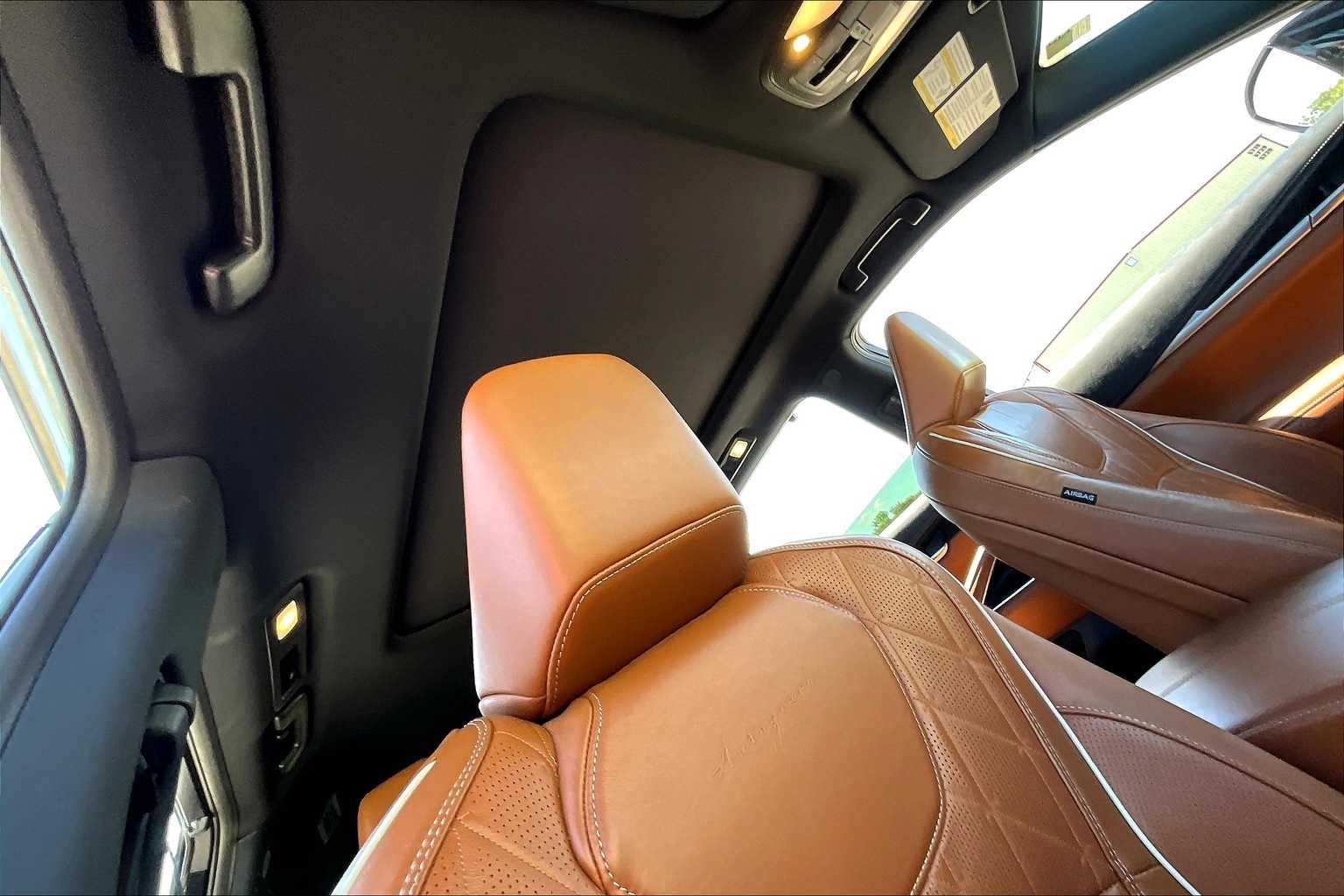 Thumbnail: 2022 INFINITI QX60 - 16