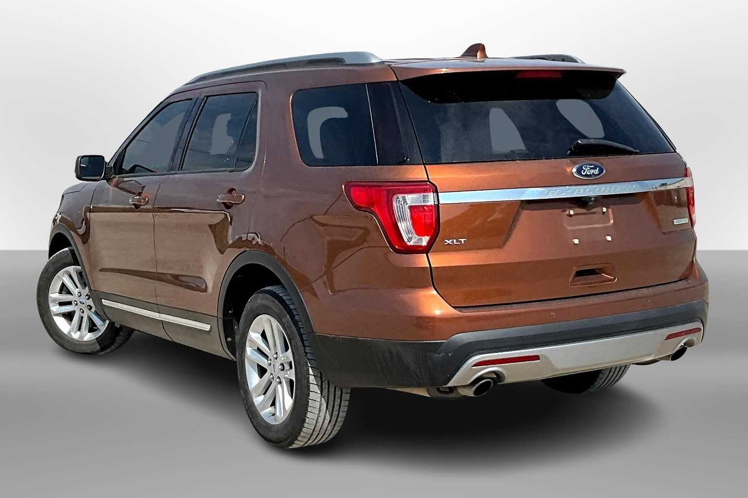 Thumbnail: 2017 Ford Explorer - 11