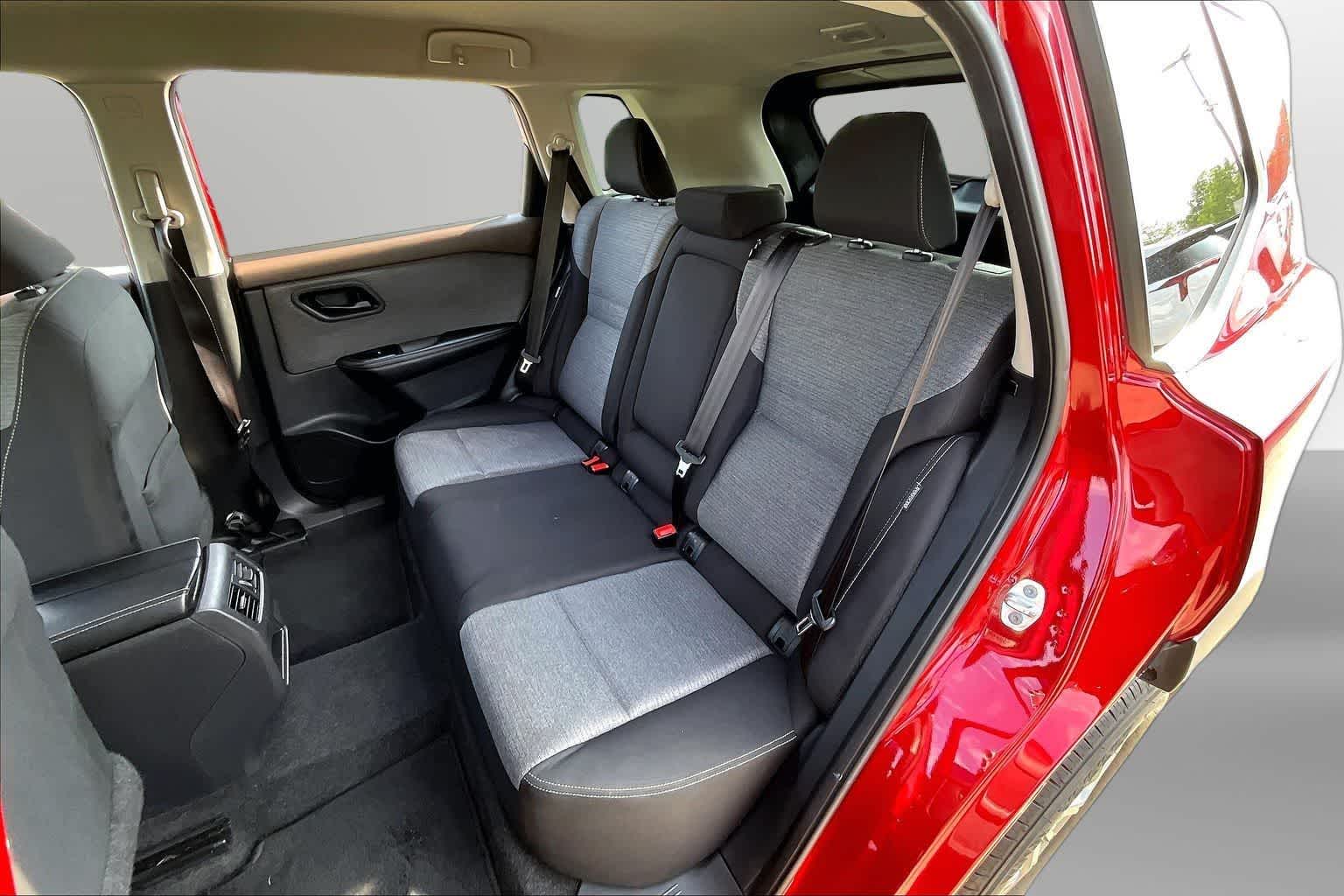 Thumbnail: 2022 Nissan Rogue - 24