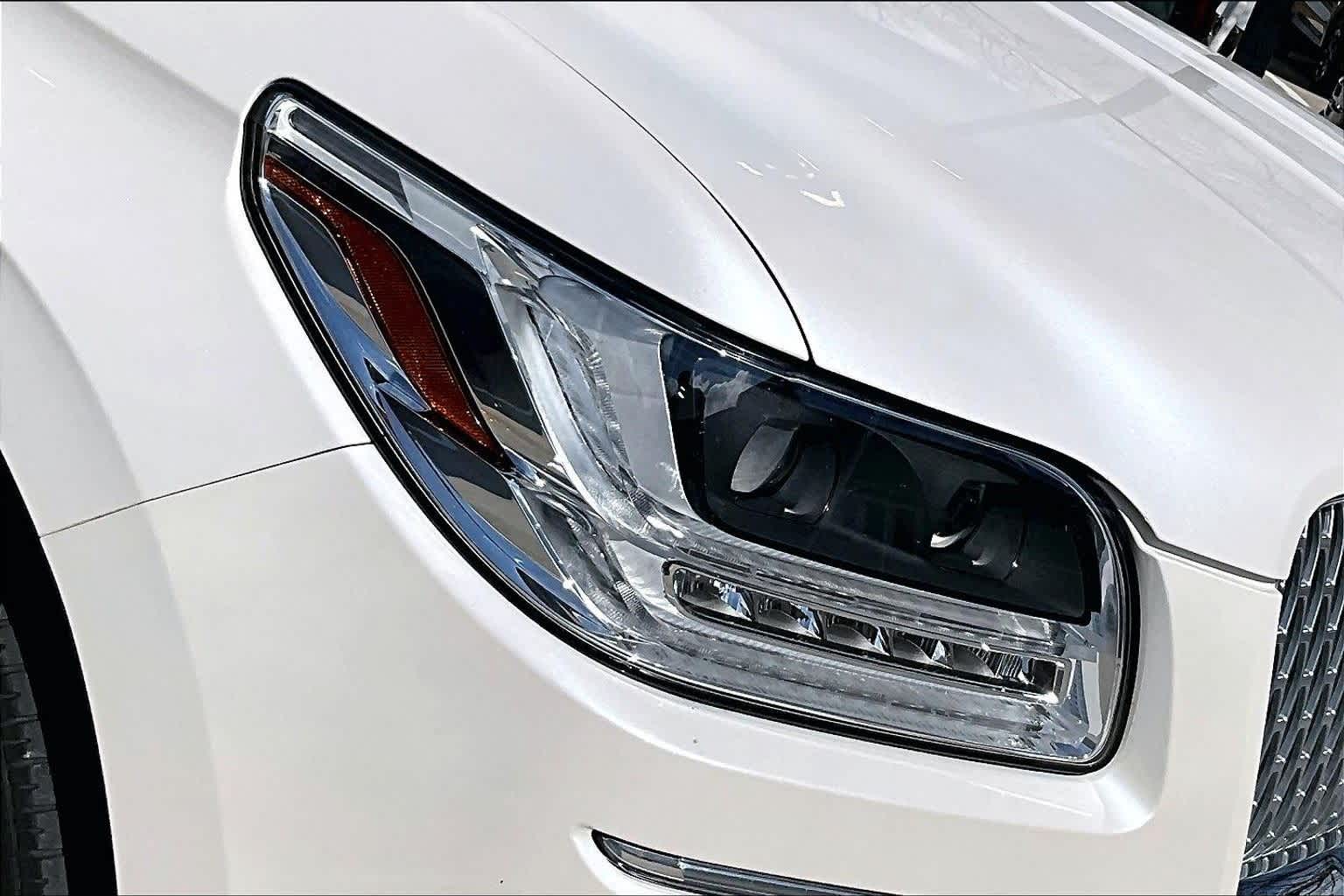 Thumbnail: 2018 Lincoln Navigator - 28