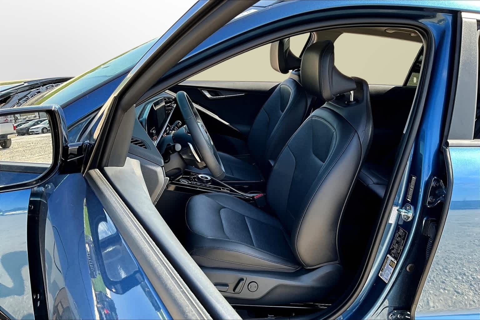 2023 Kia Niro SX Touring 26